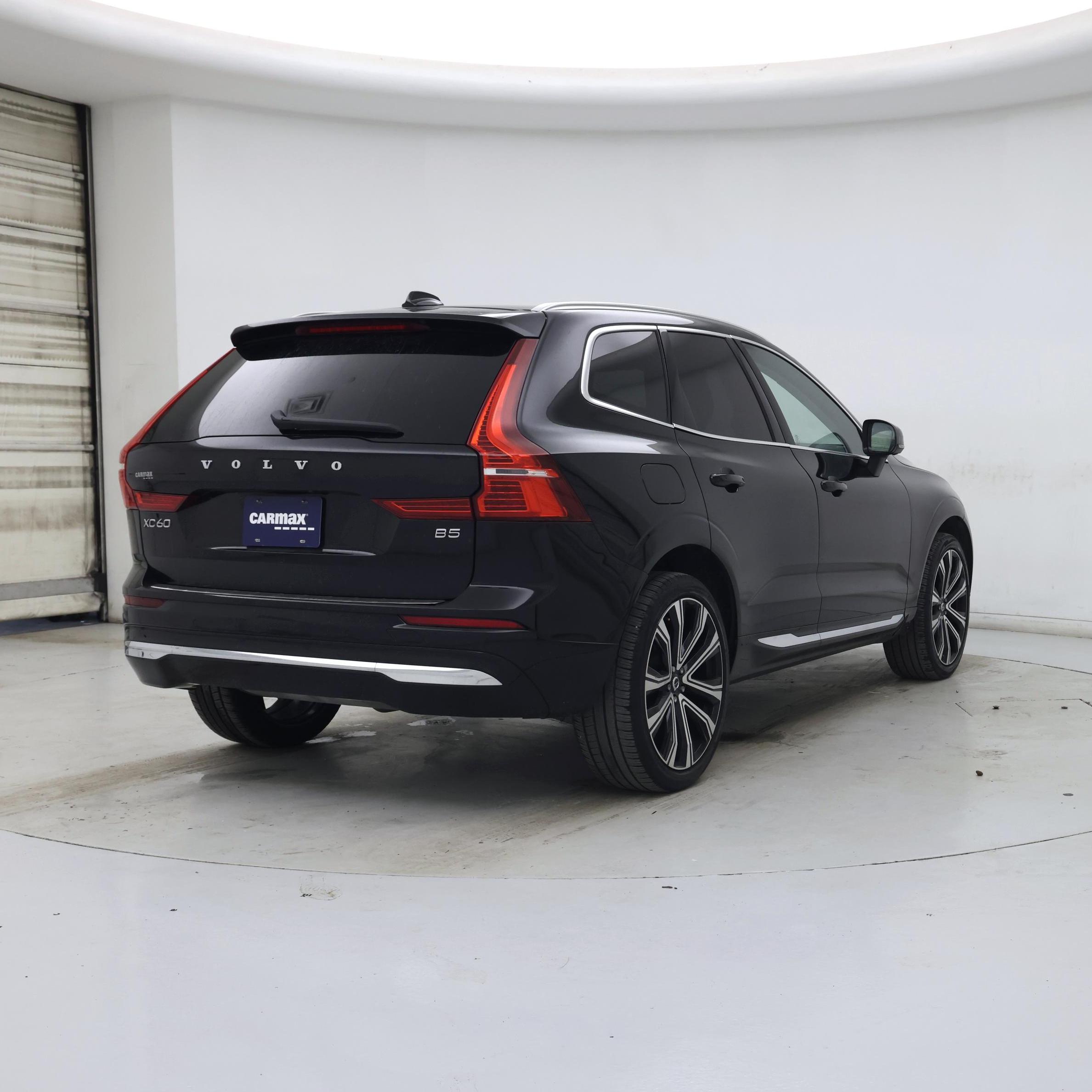 Thumbnail: 2023 Volvo XC60 - 8
