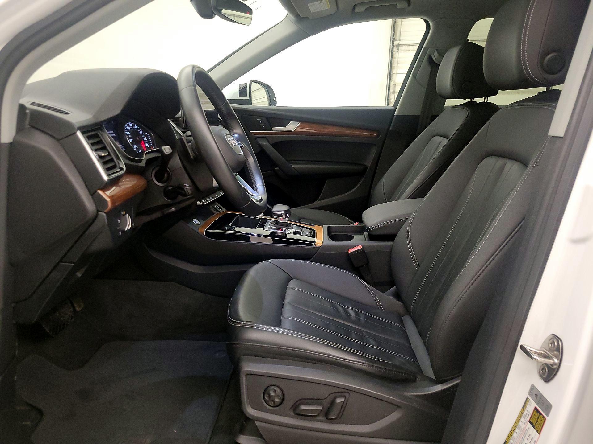 Thumbnail: 2023 Audi Q5 - 11