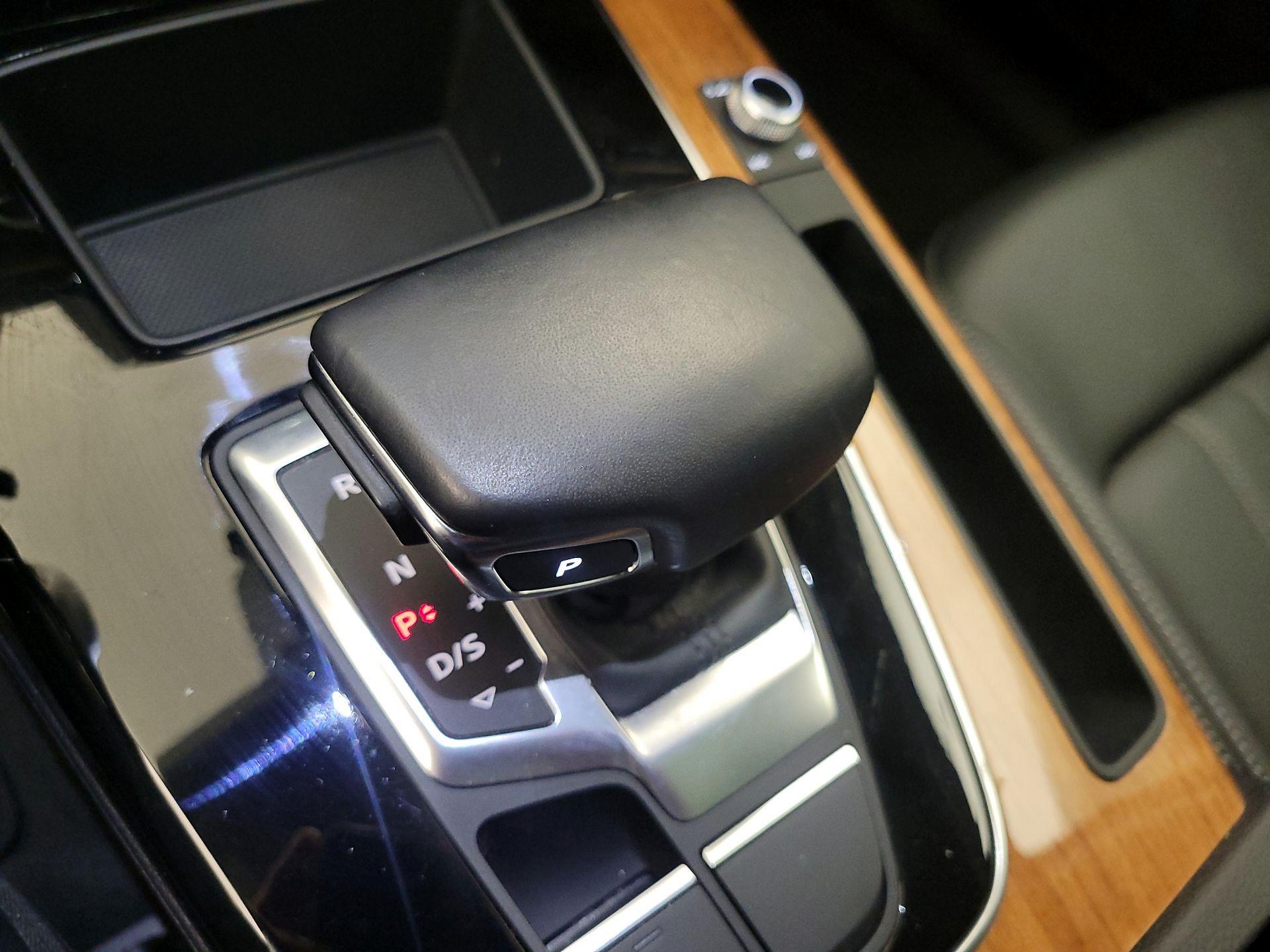 Thumbnail: 2023 Audi Q5 - 17