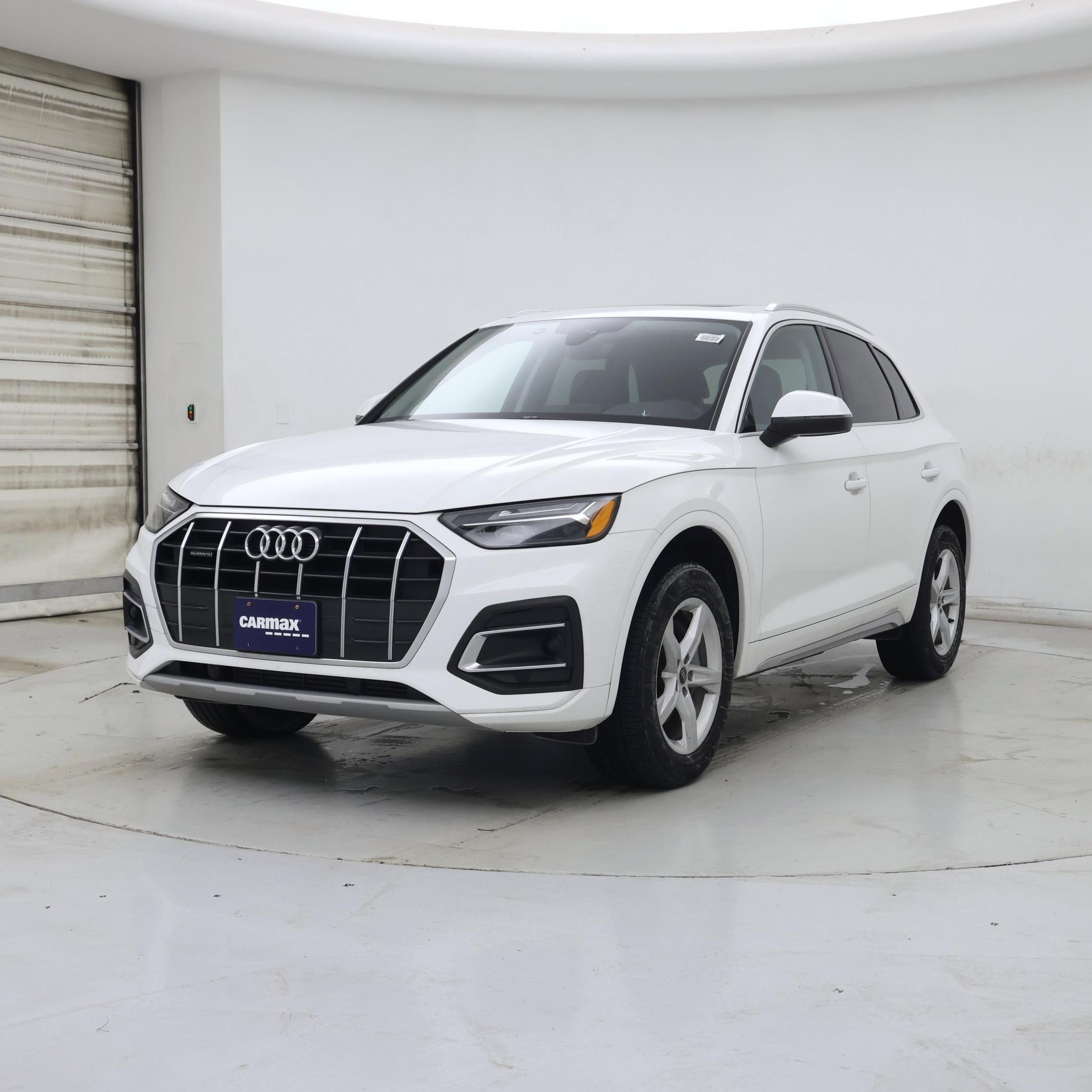 Thumbnail: 2023 Audi Q5 - 4