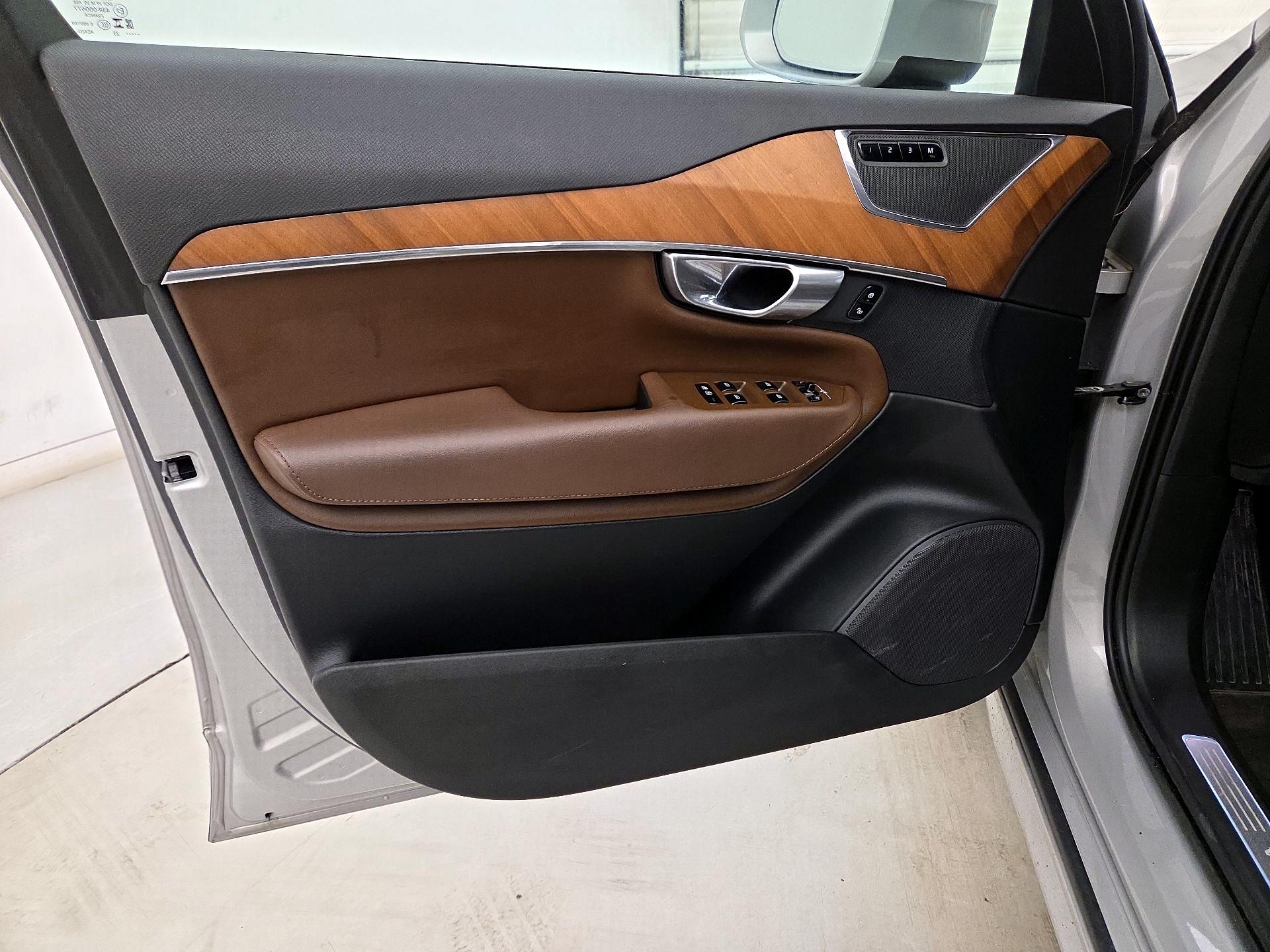 Thumbnail: 2023 Volvo XC90 - 12