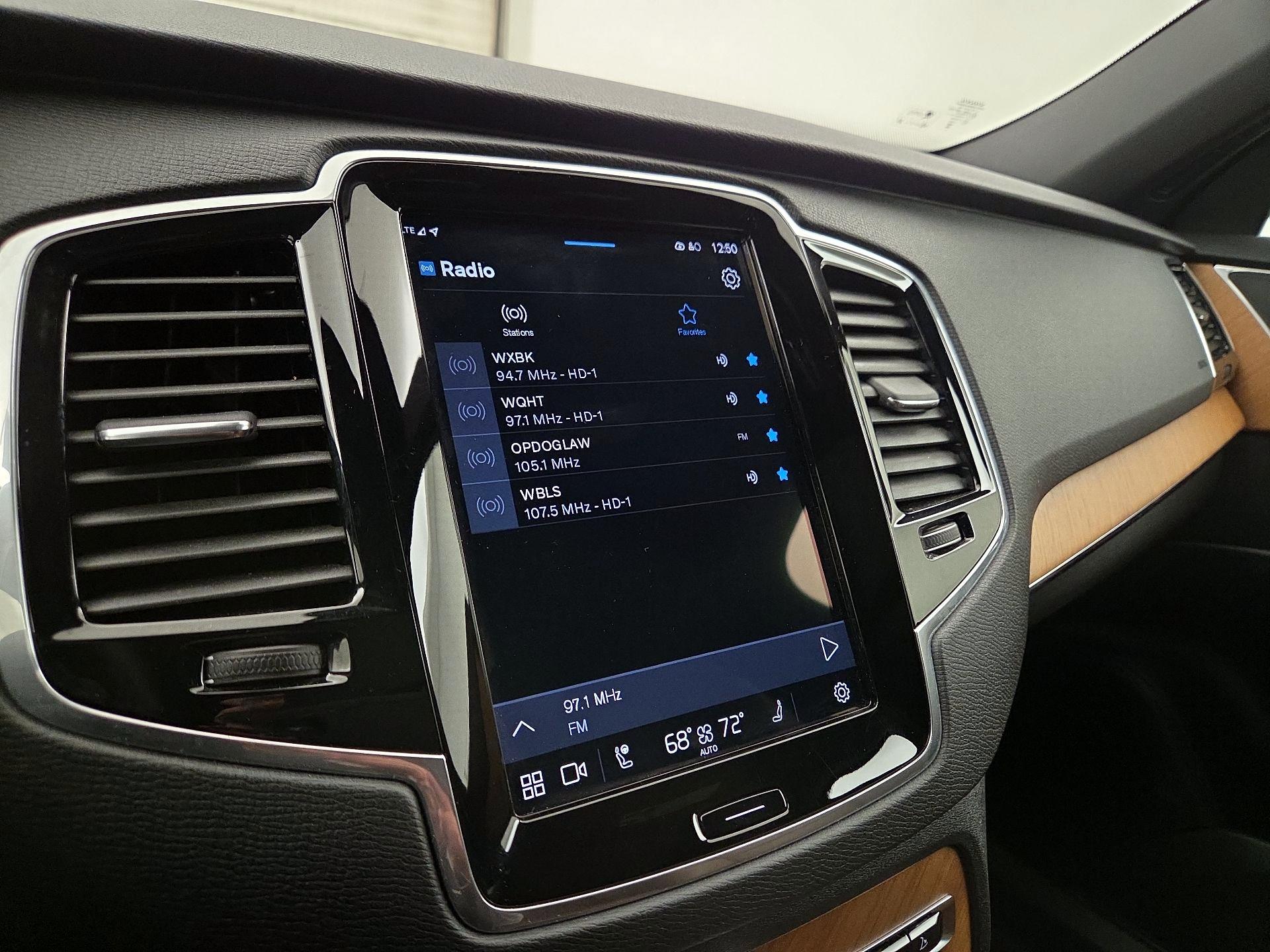 Thumbnail: 2023 Volvo XC90 - 16