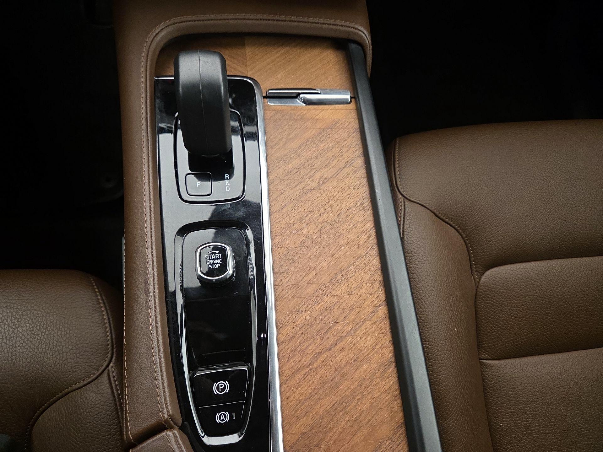 Thumbnail: 2023 Volvo XC90 - 18