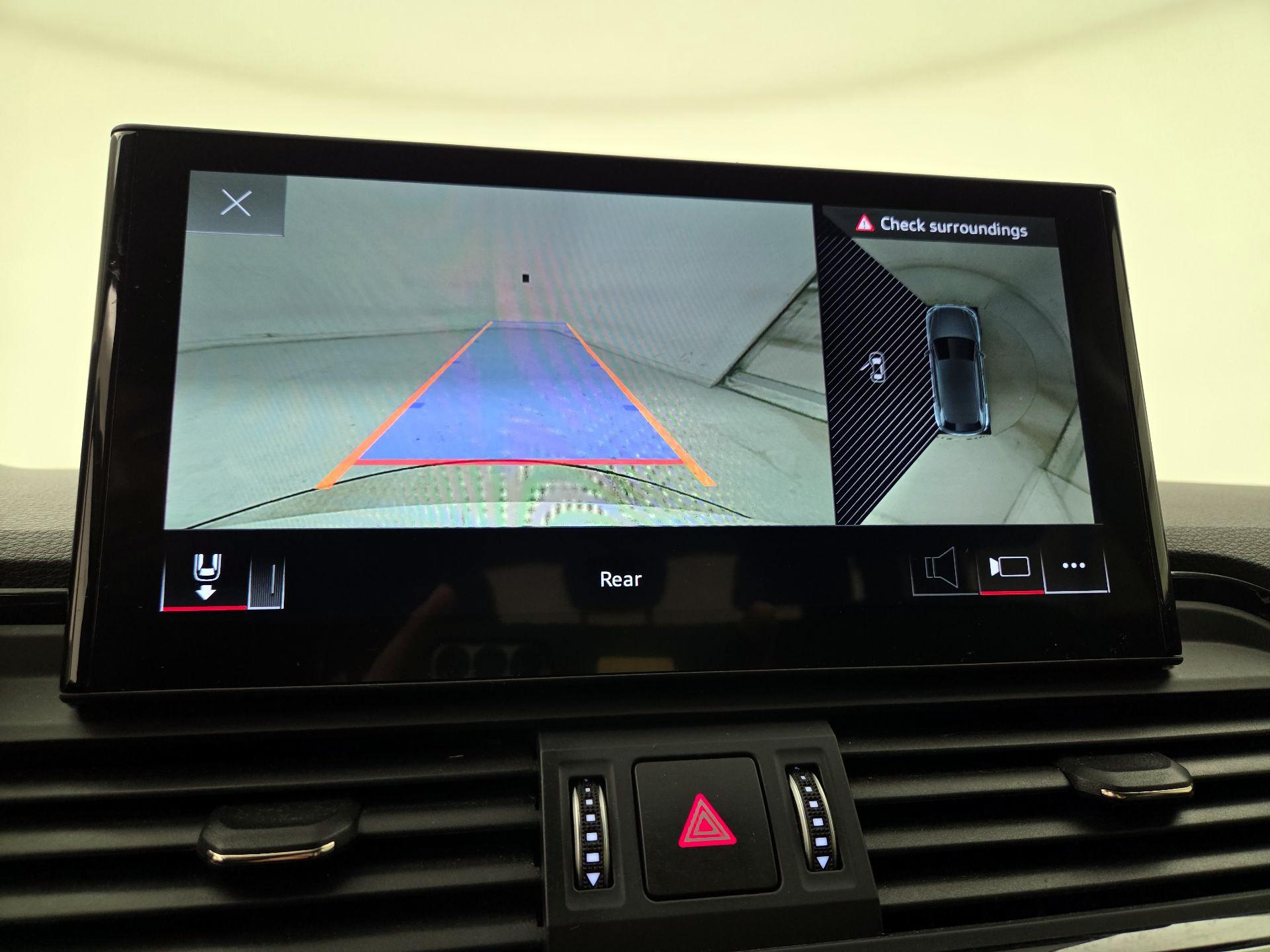 Thumbnail: 2022 Audi Q5 - 14