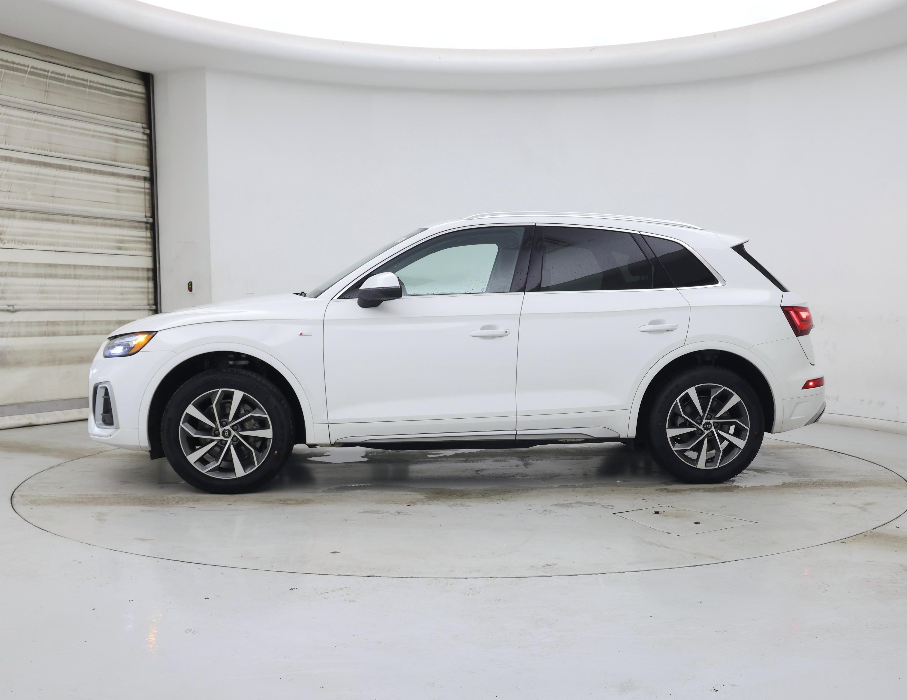 Thumbnail: 2022 Audi Q5 - 3