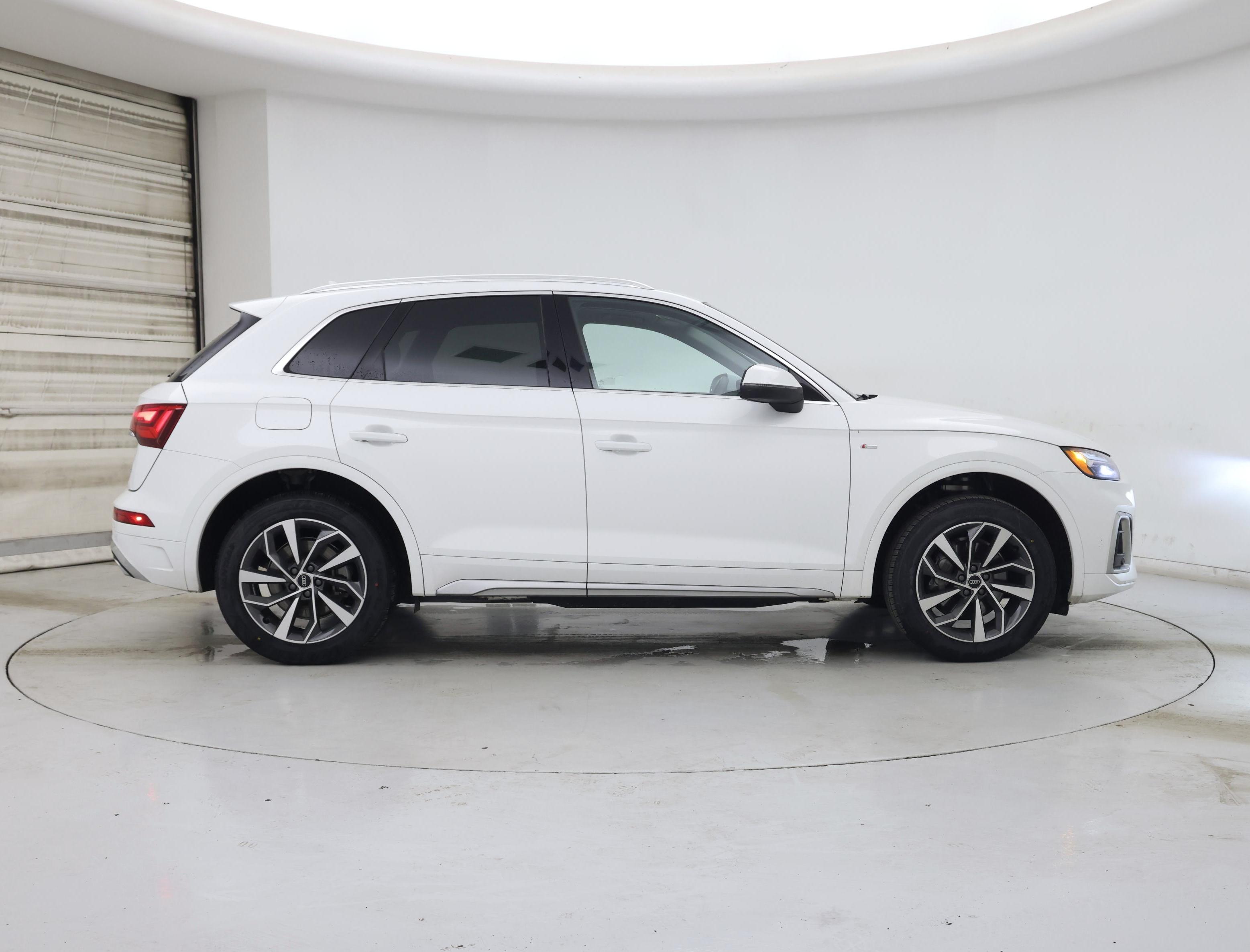 Thumbnail: 2022 Audi Q5 - 7