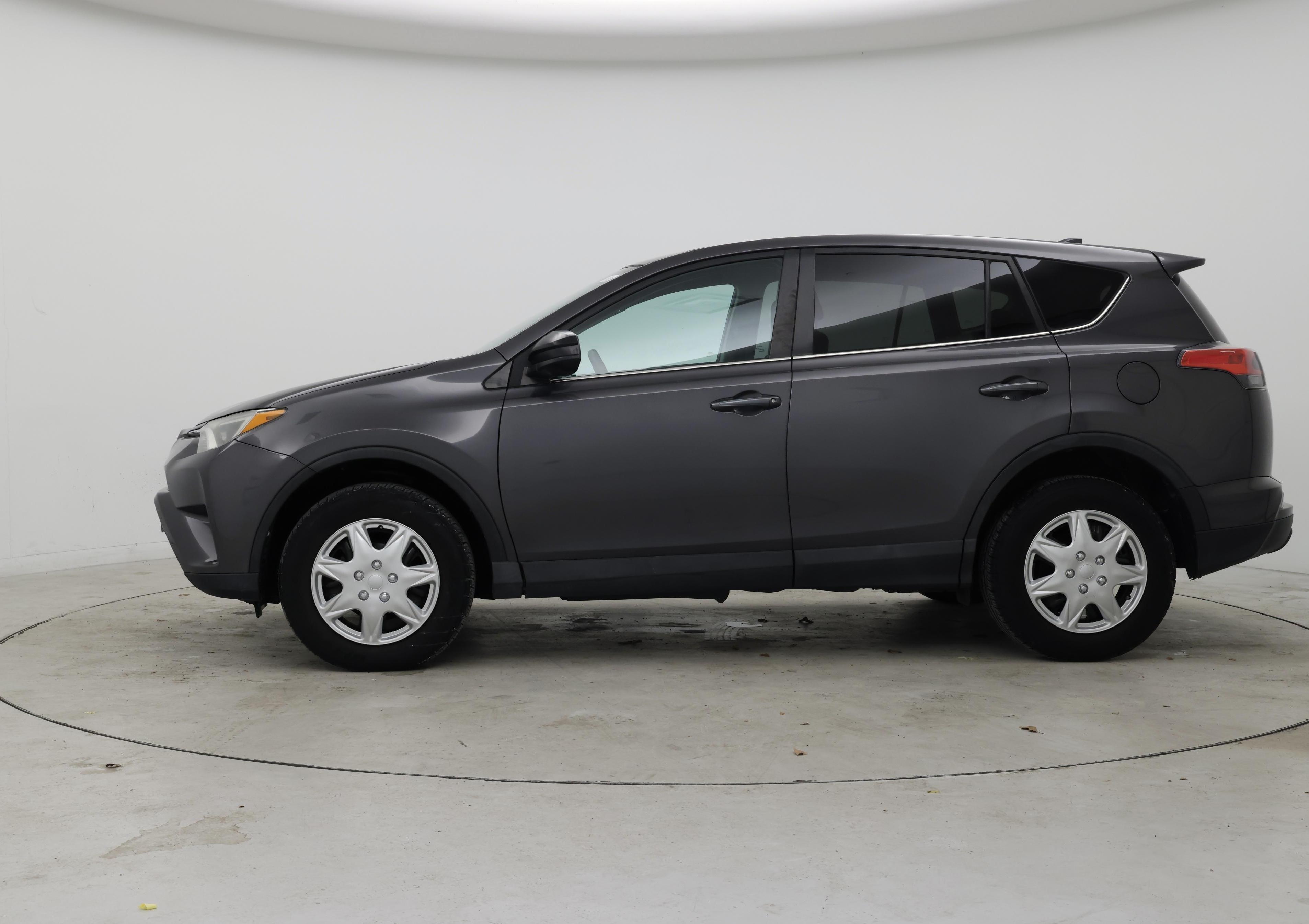 Thumbnail: 2017 Toyota RAV4 - 3