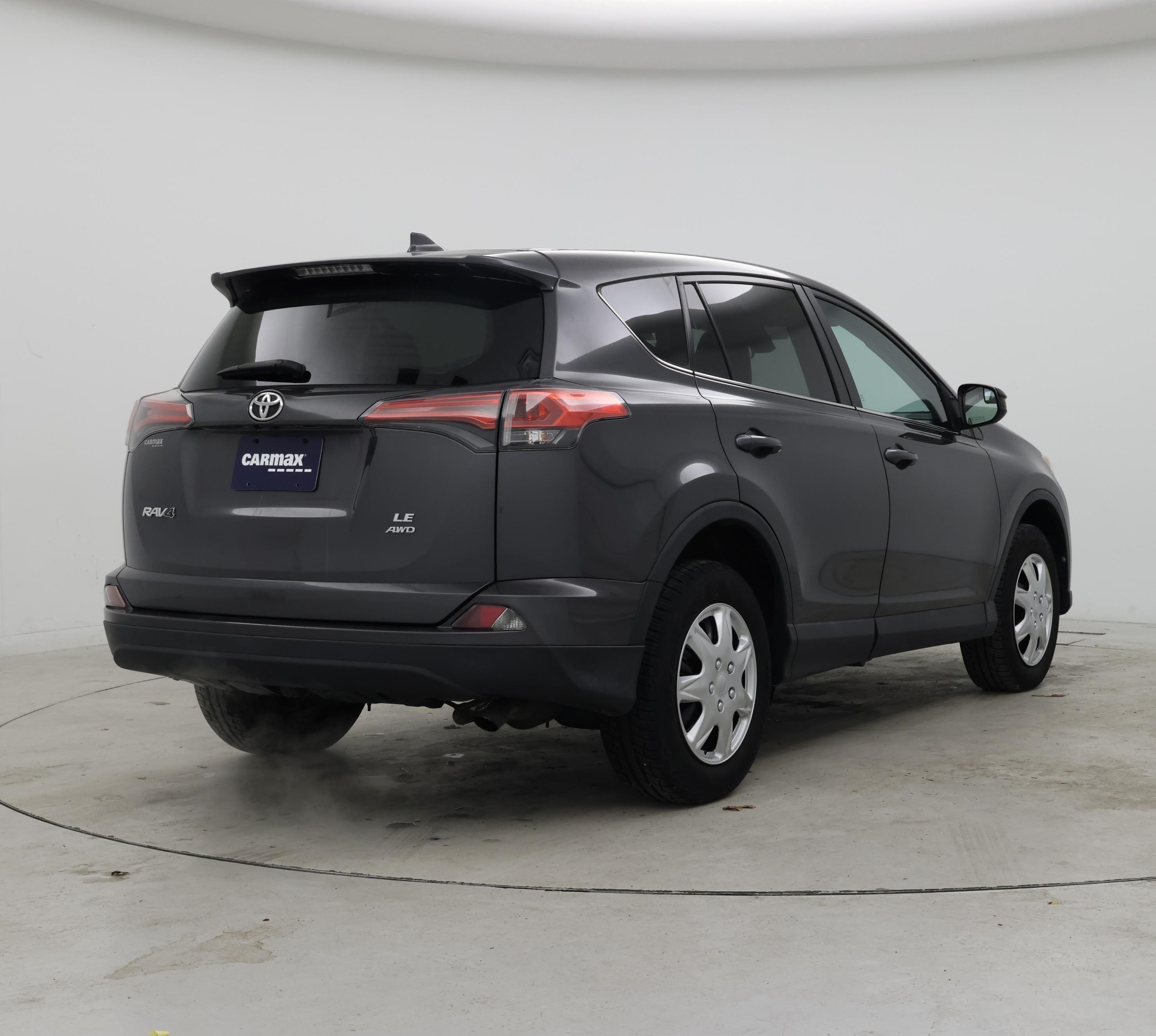 Thumbnail: 2017 Toyota RAV4 - 8