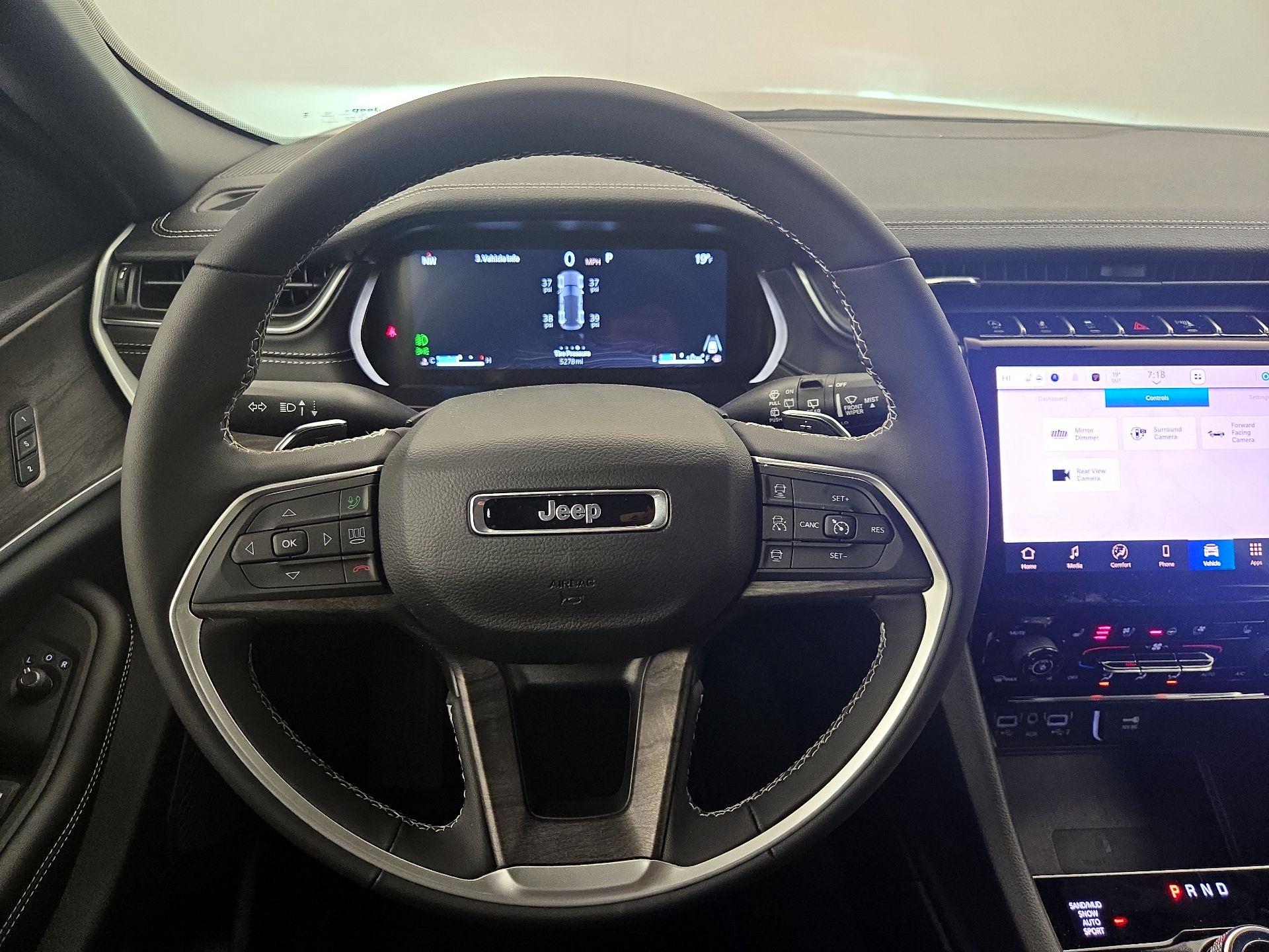 Thumbnail: 2025 Jeep Grand Cherokee - 10