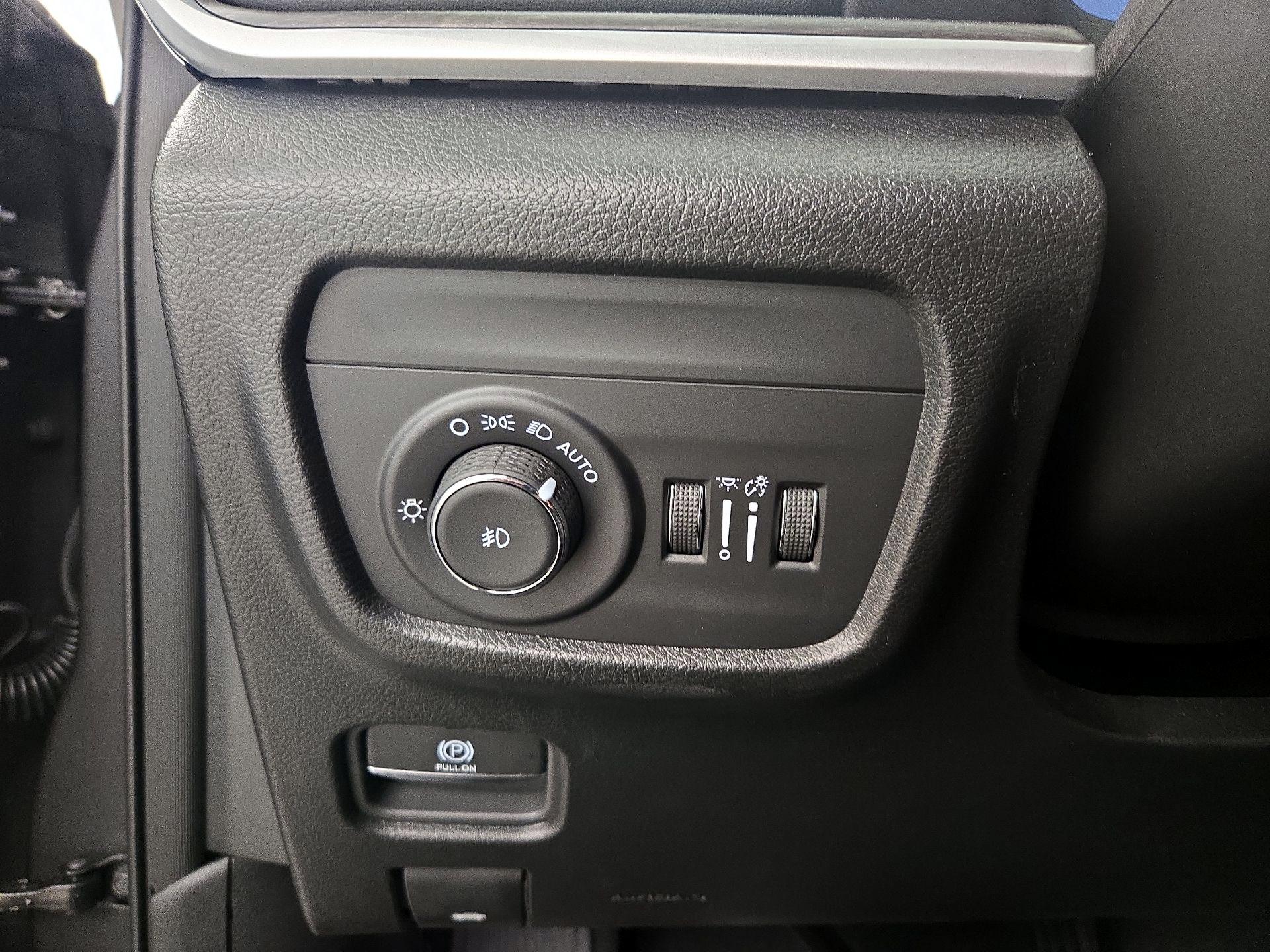 Thumbnail: 2025 Jeep Grand Cherokee - 13