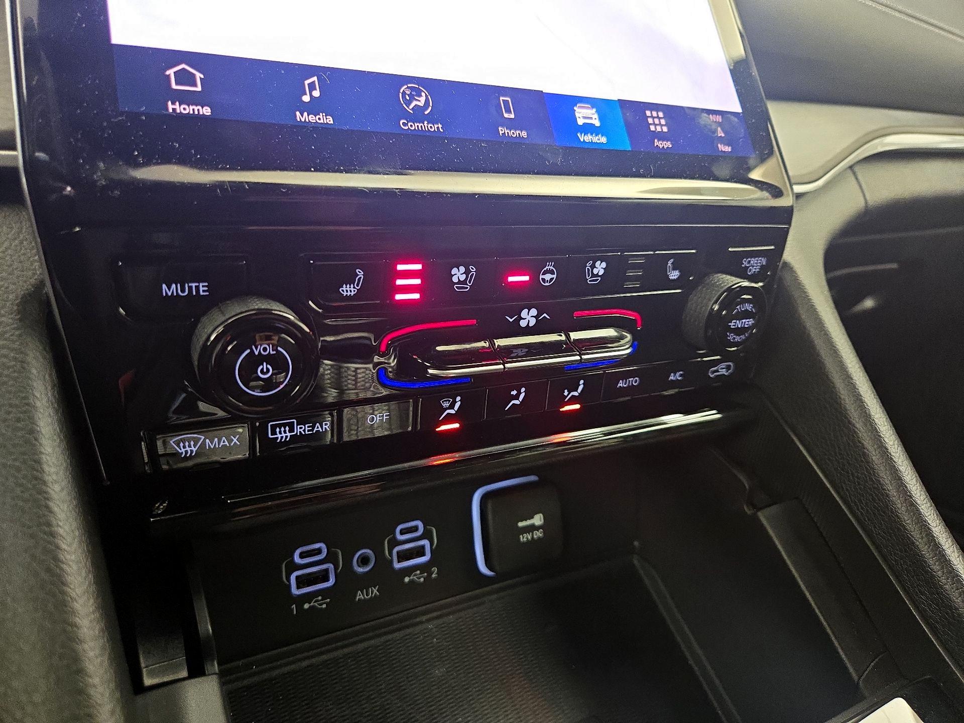 Thumbnail: 2025 Jeep Grand Cherokee - 17