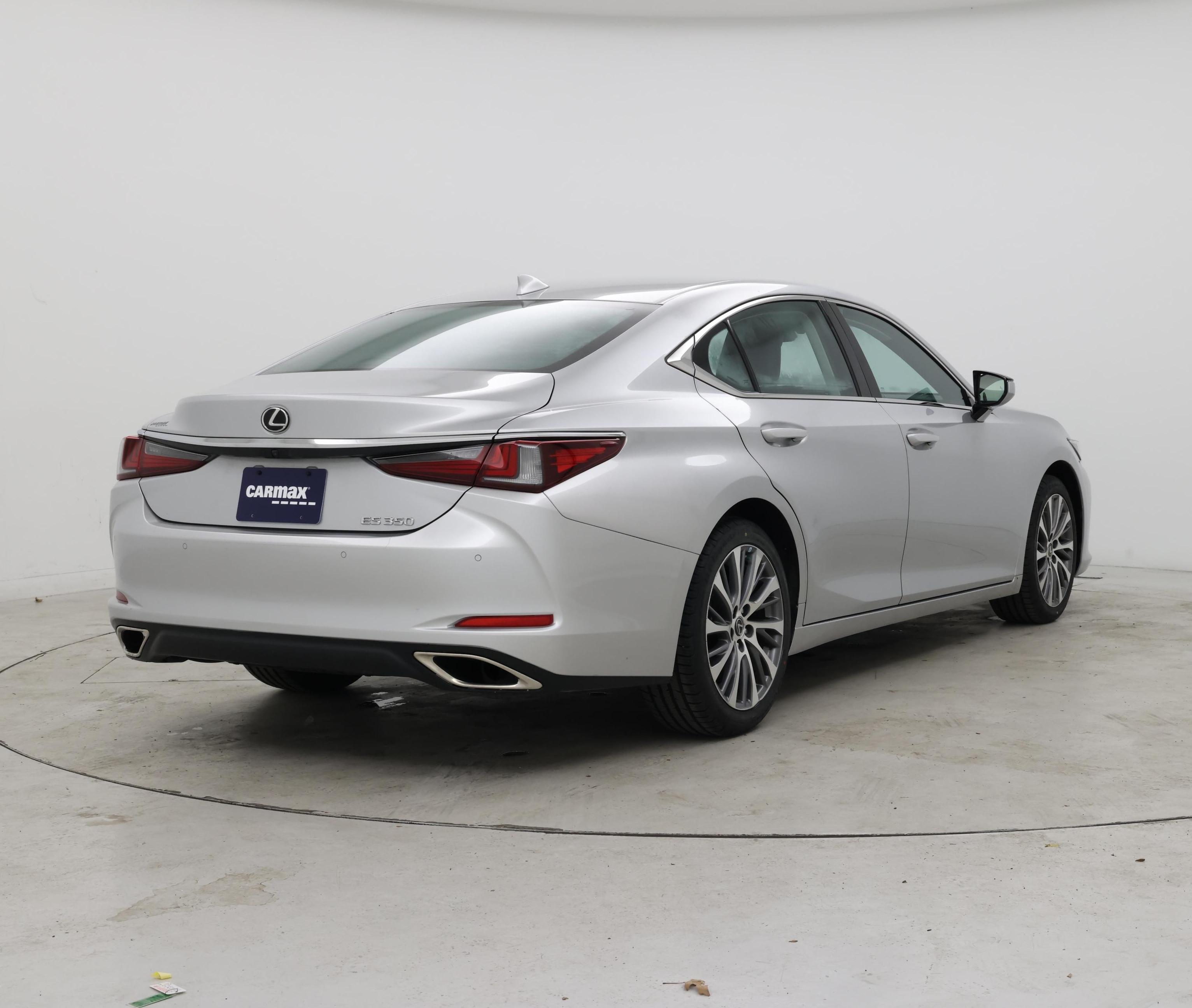 Thumbnail: 2020 Lexus ES - 8