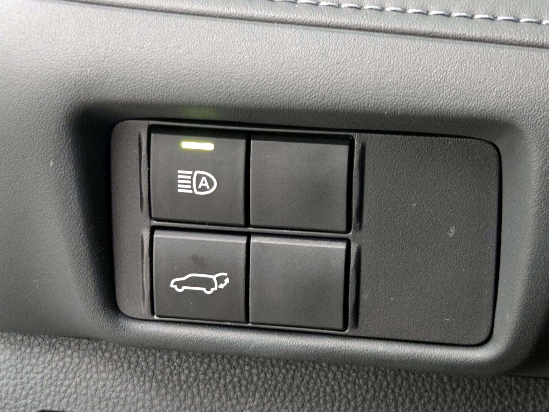 Thumbnail: 2022 Toyota Highlander - 13