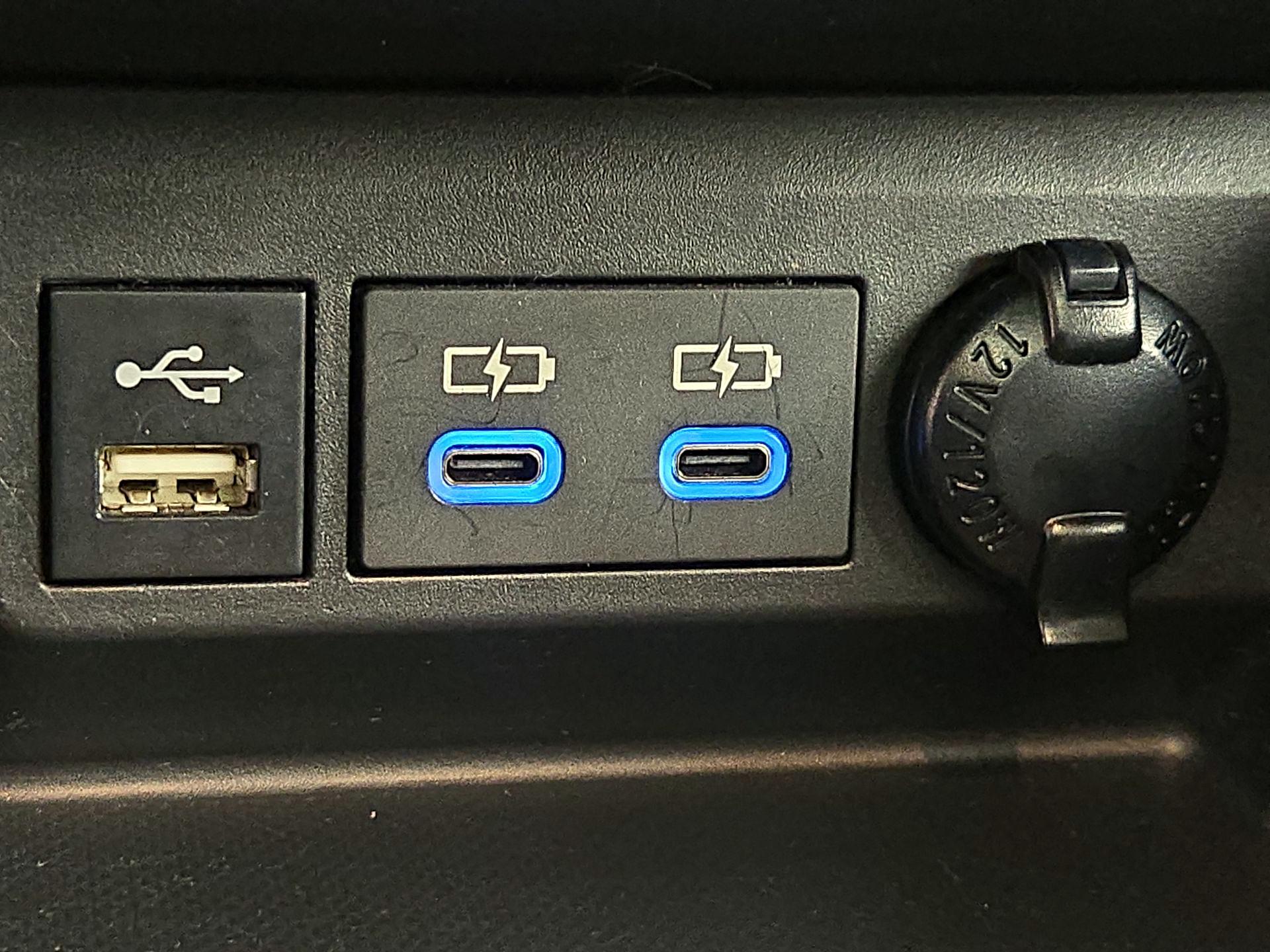 Thumbnail: 2022 Toyota Highlander - 18