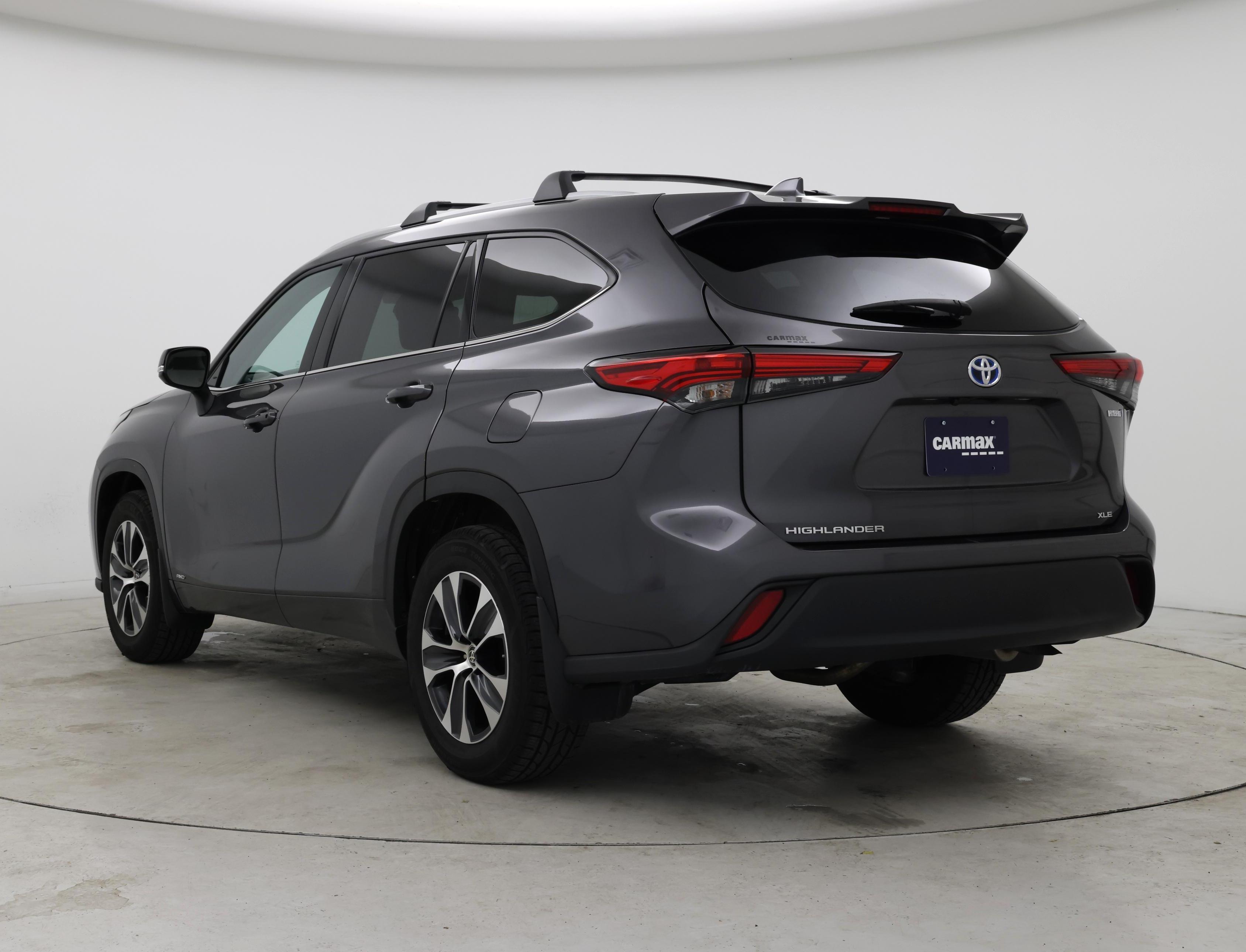 Thumbnail: 2022 Toyota Highlander - 2