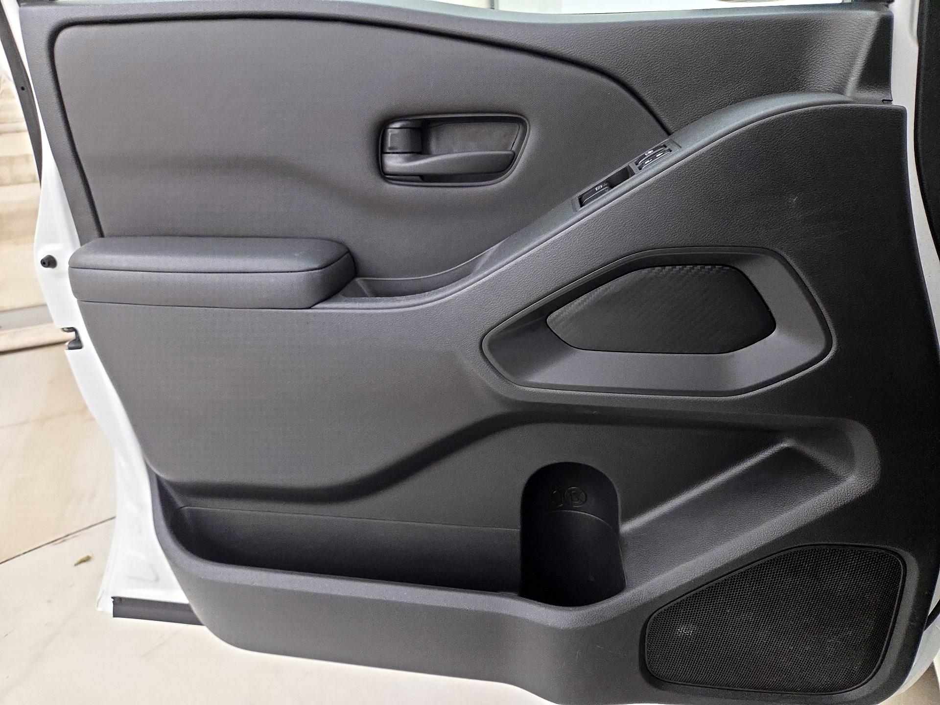 Thumbnail: 2024 Nissan Frontier - 12