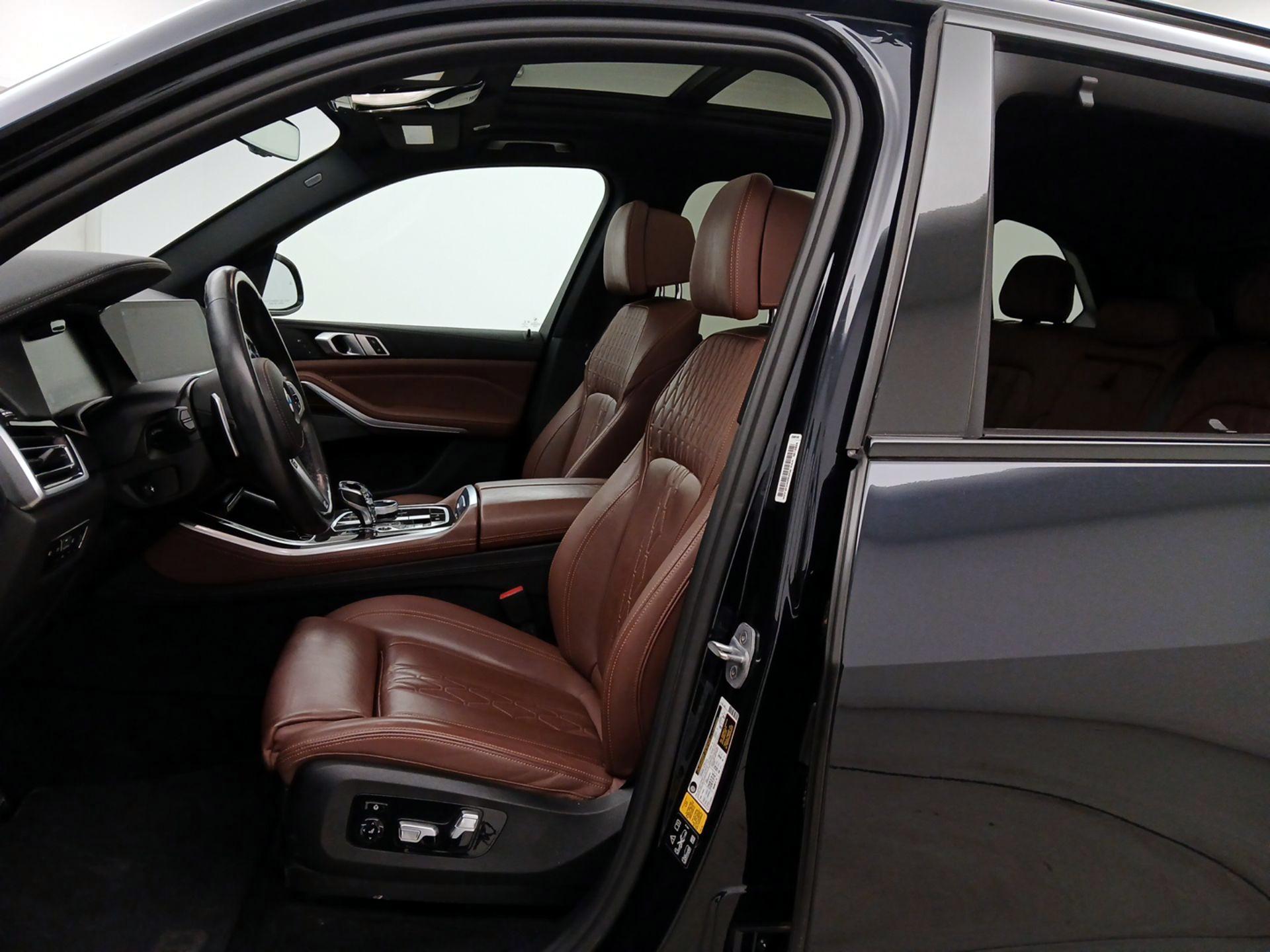 Thumbnail: 2020 BMW X5 - 11