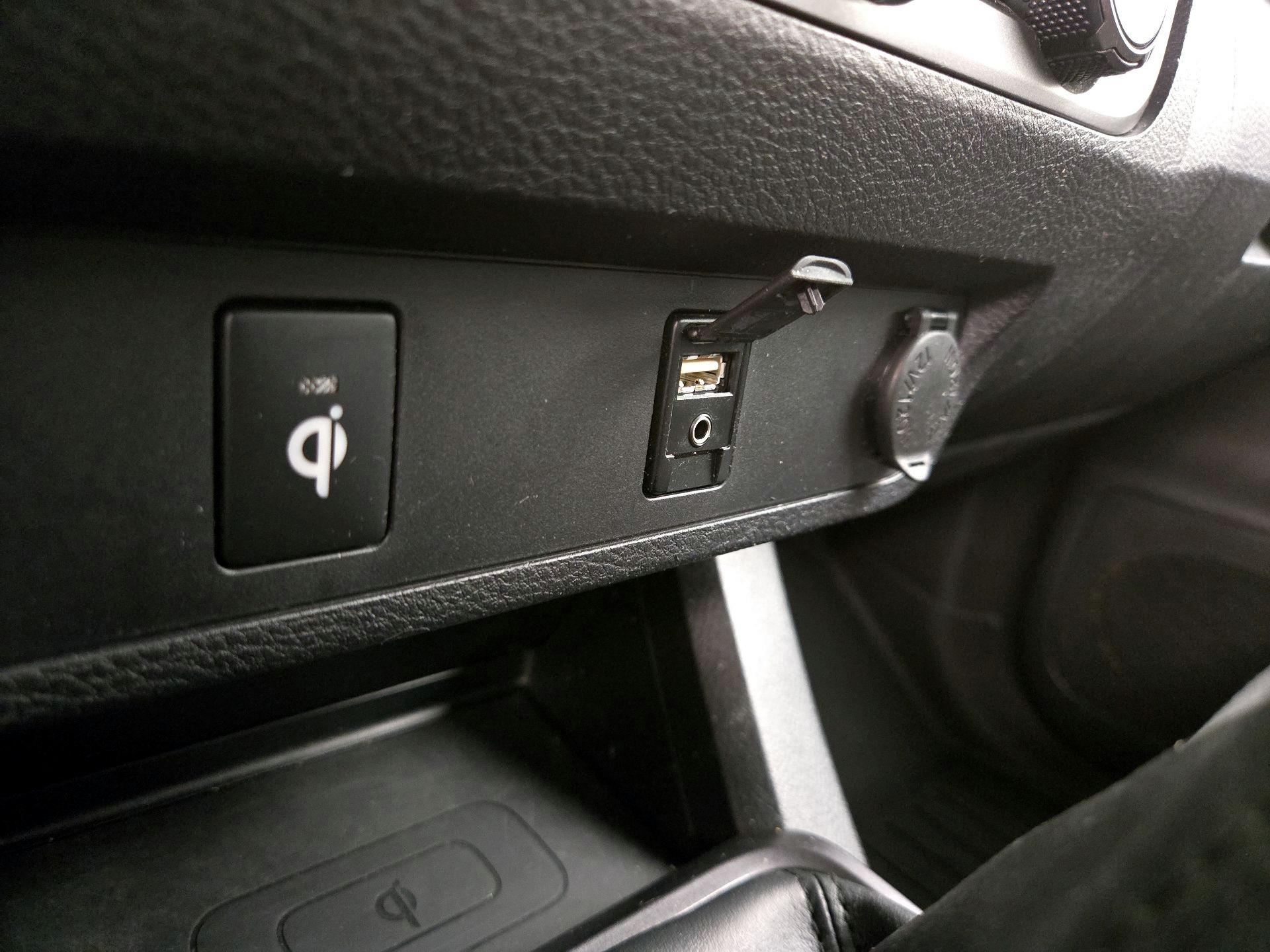 Thumbnail: 2016 Toyota Tacoma - 18