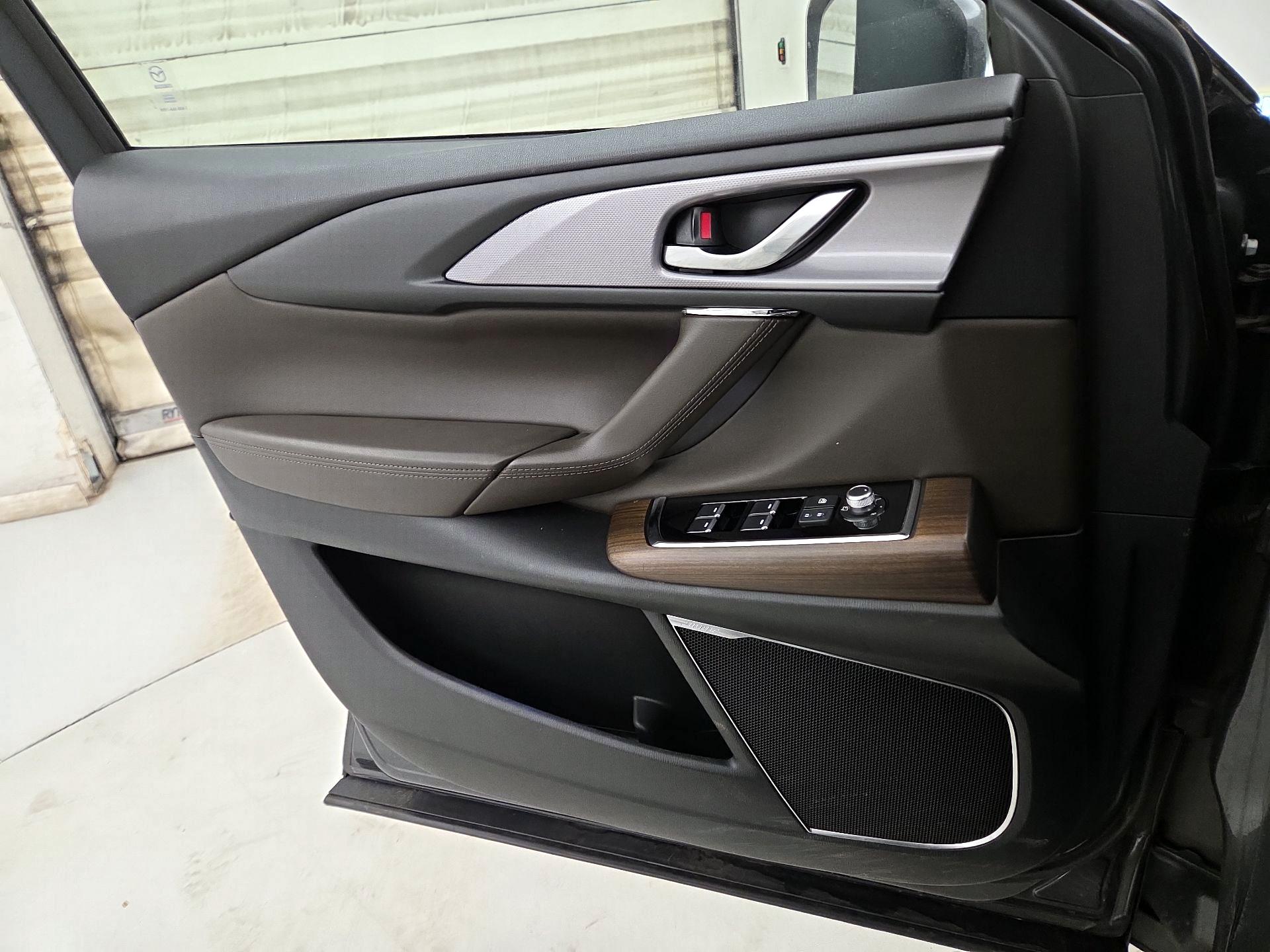 Thumbnail: 2022 Mazda CX-9 - 12