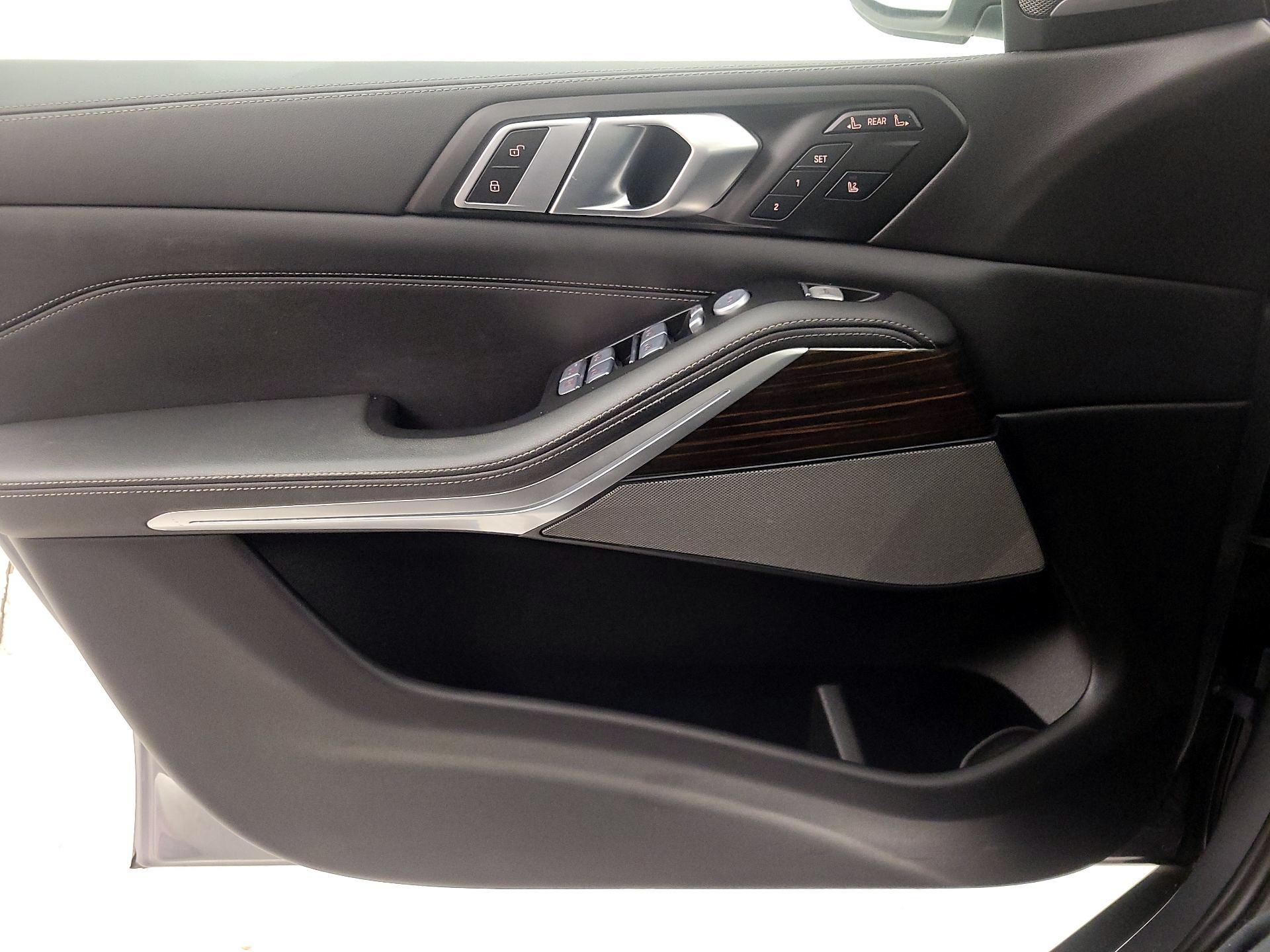 Thumbnail: 2023 BMW X7 - 12