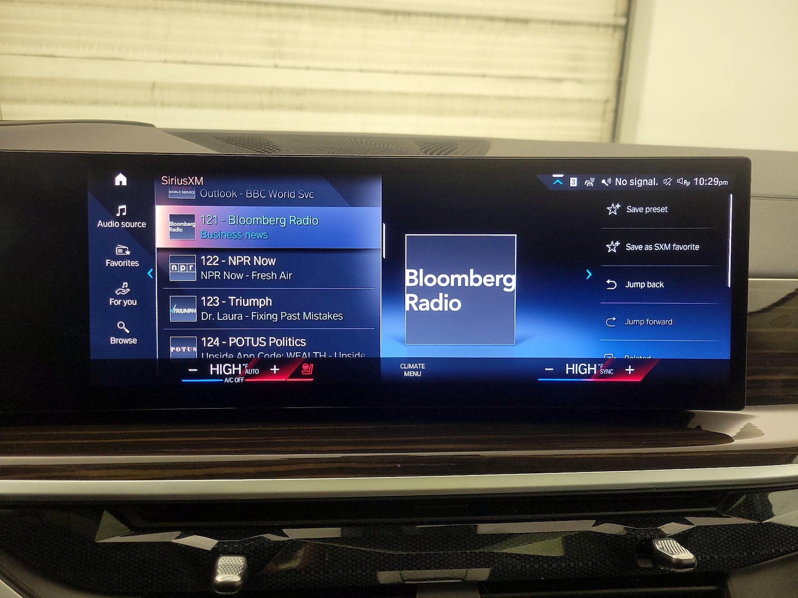 2023 BMW X7 40i - Photo 17