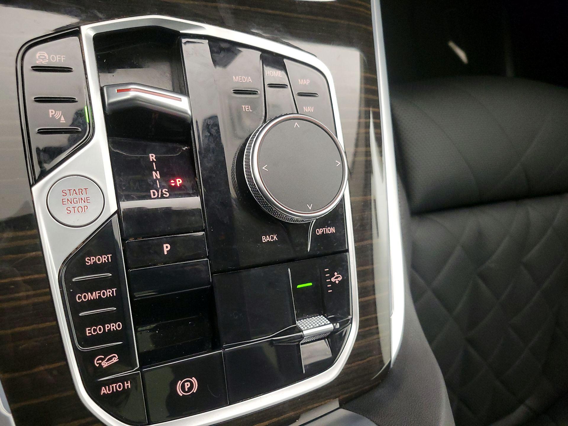 Thumbnail: 2023 BMW X7 - 18