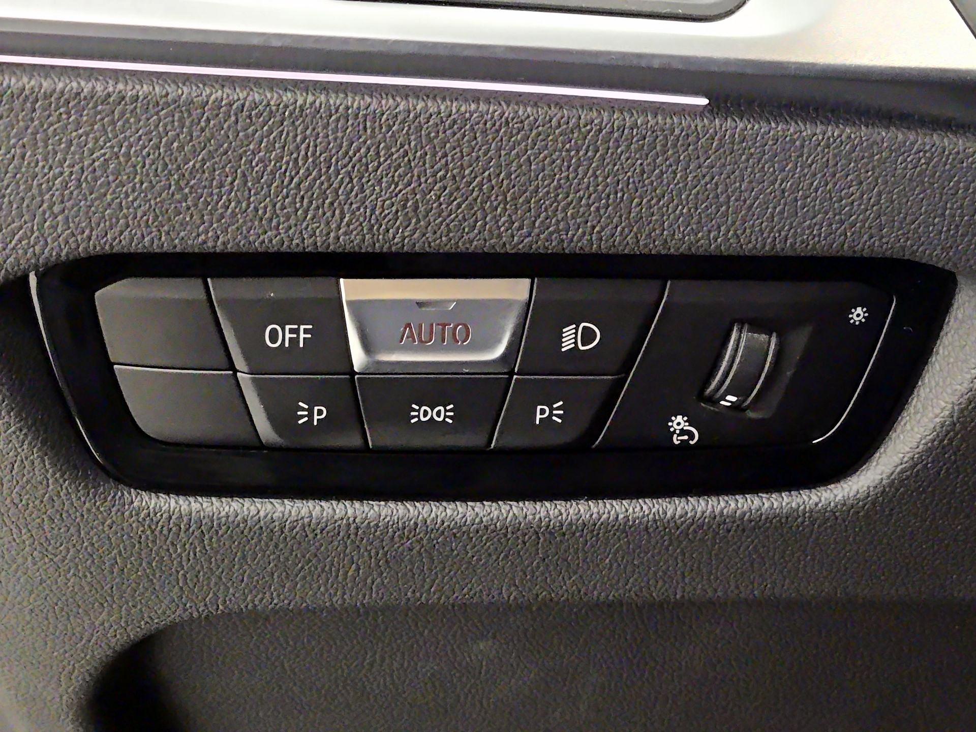 Thumbnail: 2024 BMW 4 Series - 13