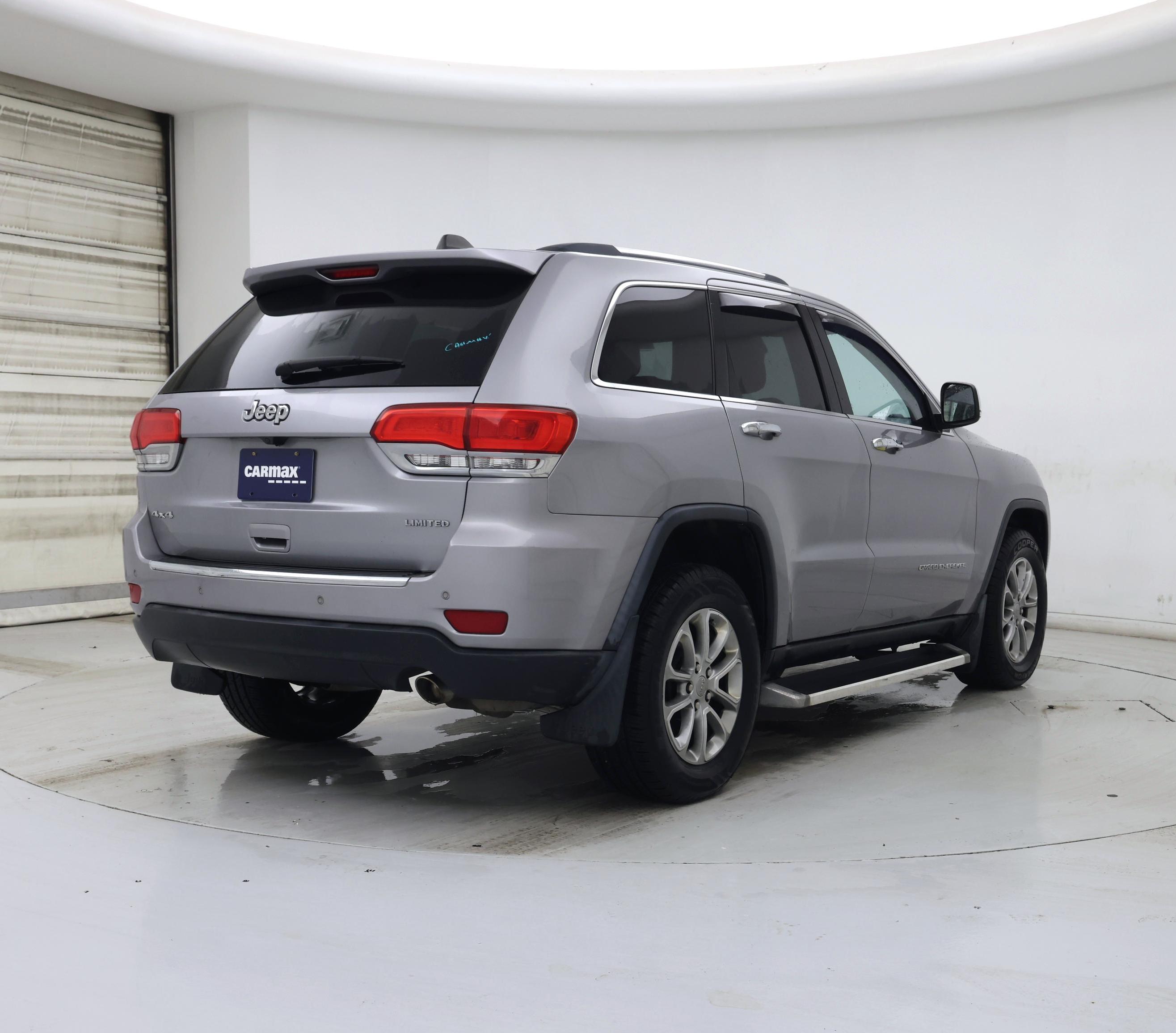 Thumbnail: 2015 Jeep Grand Cherokee - 8