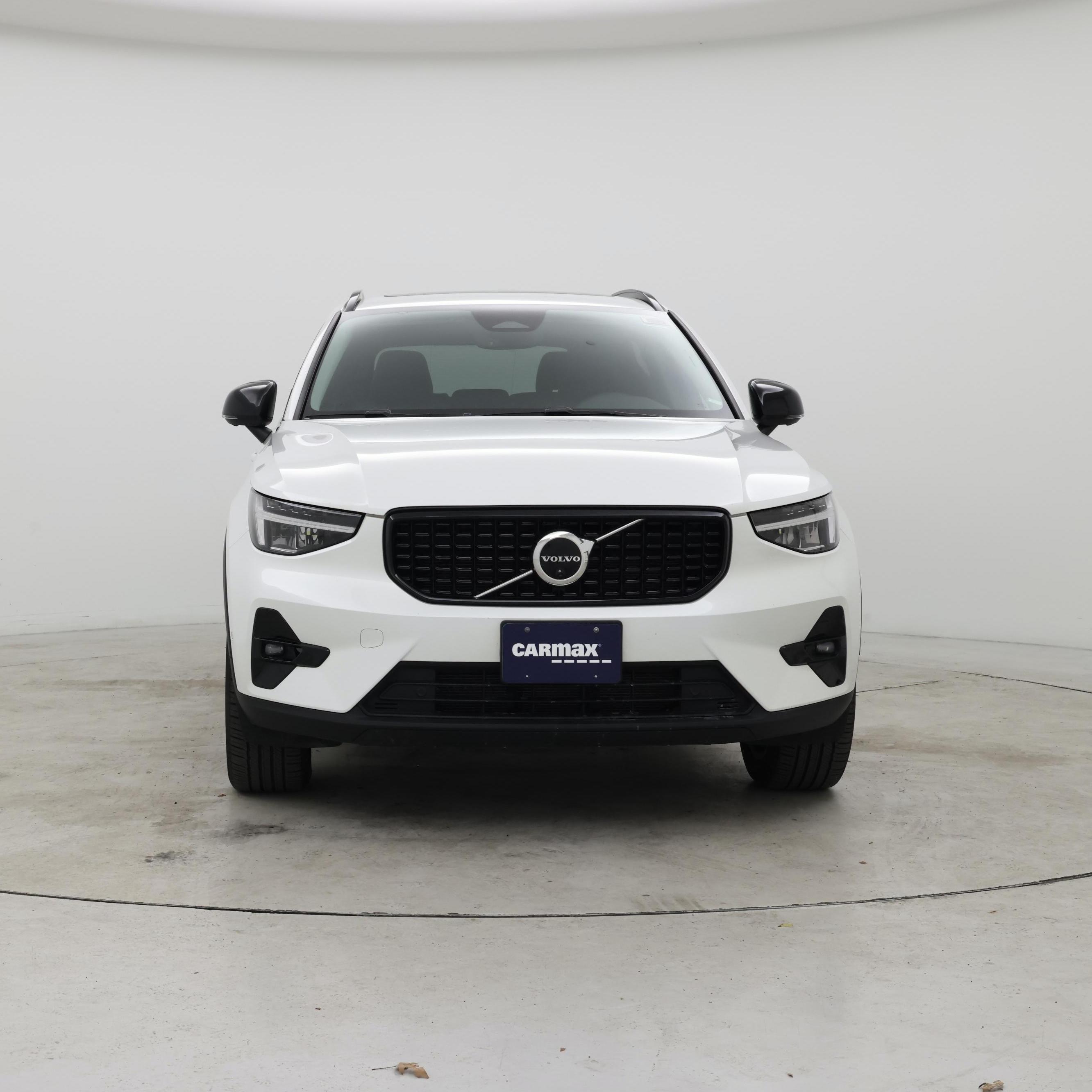 Thumbnail: 2023 Volvo XC40 - 5
