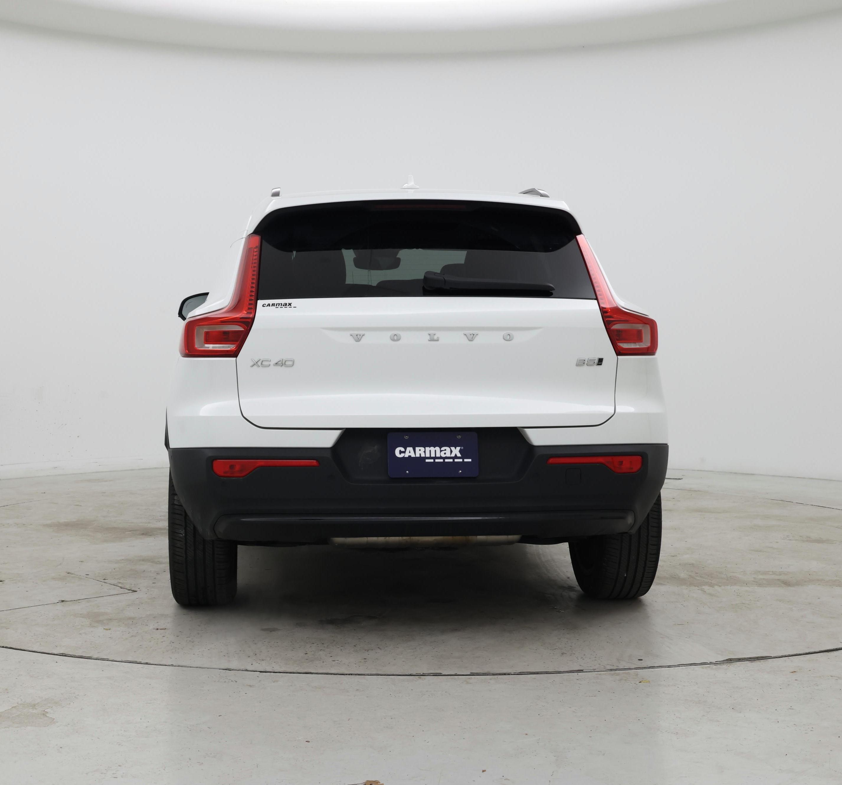 Thumbnail: 2023 Volvo XC40 - 6