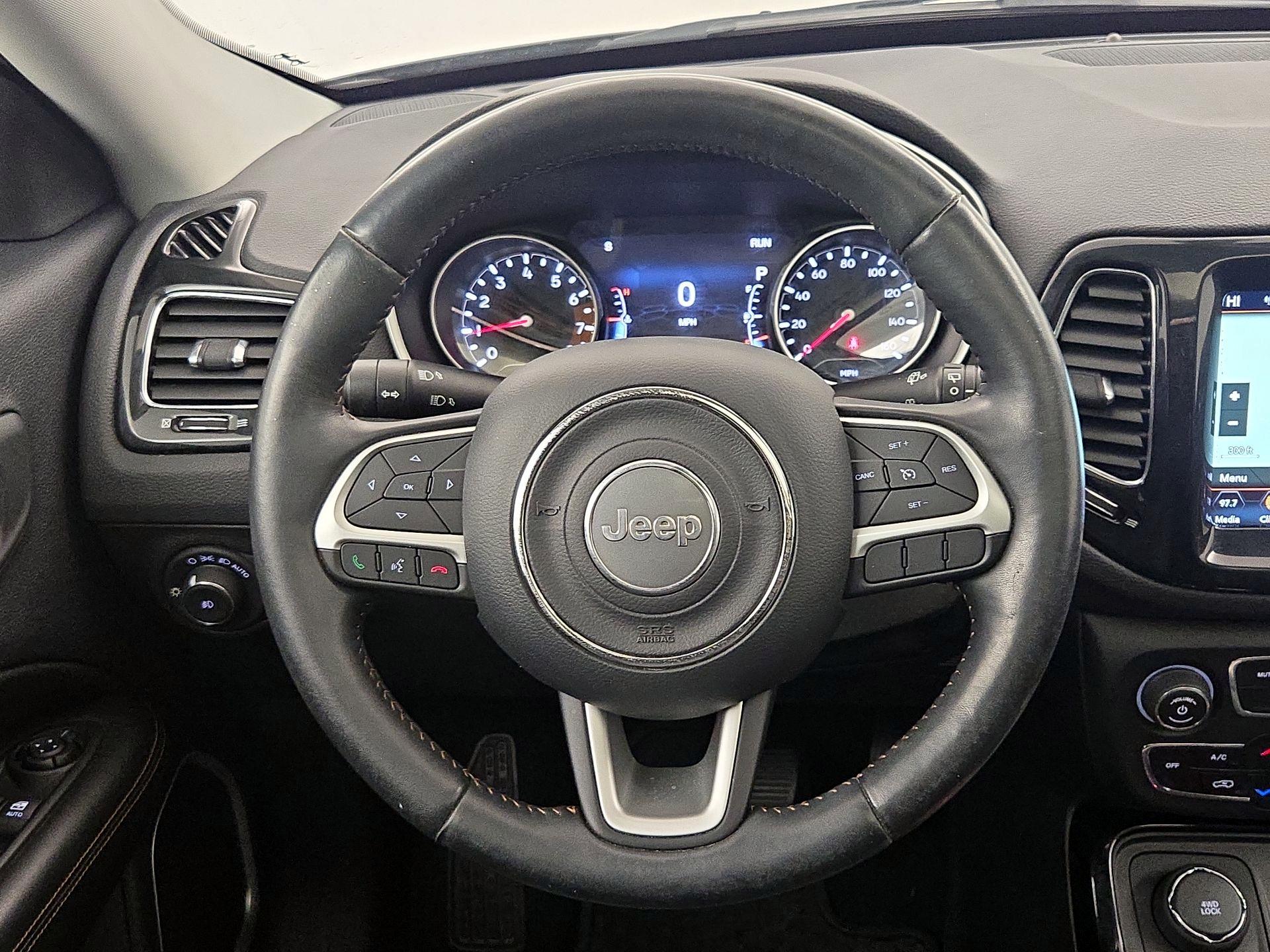 Thumbnail: 2020 Jeep Compass - 10