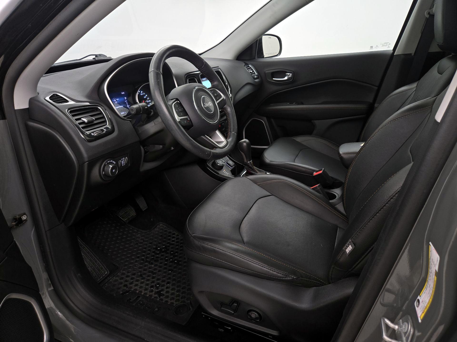 Thumbnail: 2020 Jeep Compass - 11