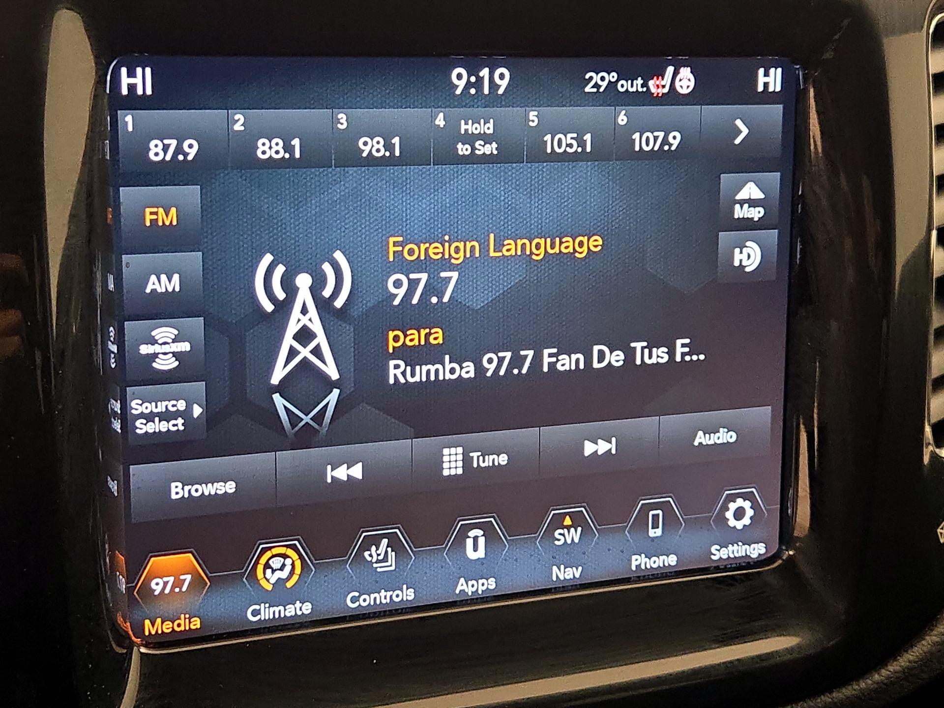 Thumbnail: 2020 Jeep Compass - 16