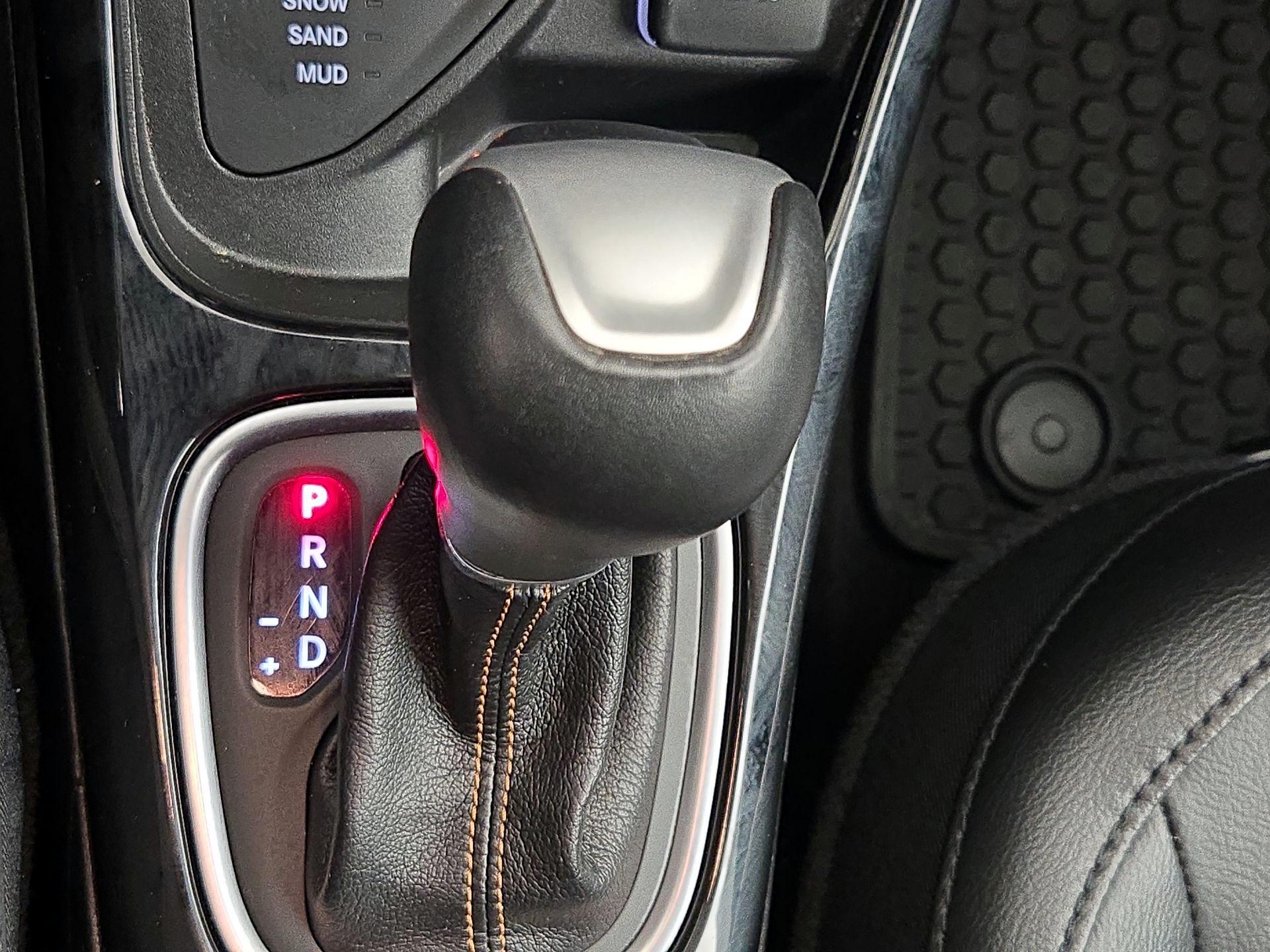 Thumbnail: 2020 Jeep Compass - 18