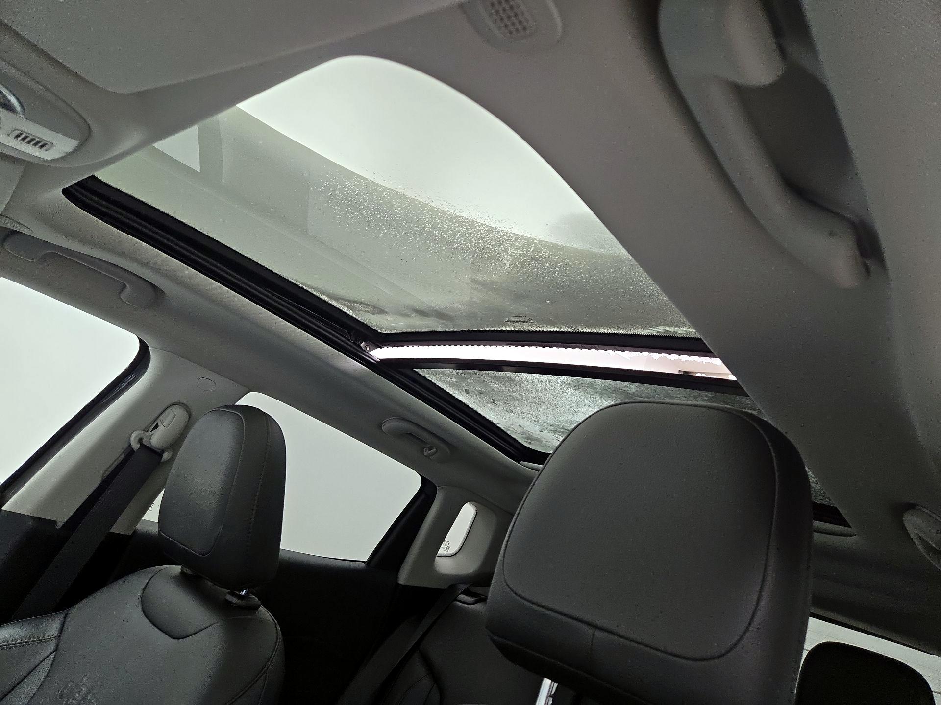 Thumbnail: 2020 Jeep Compass - 20