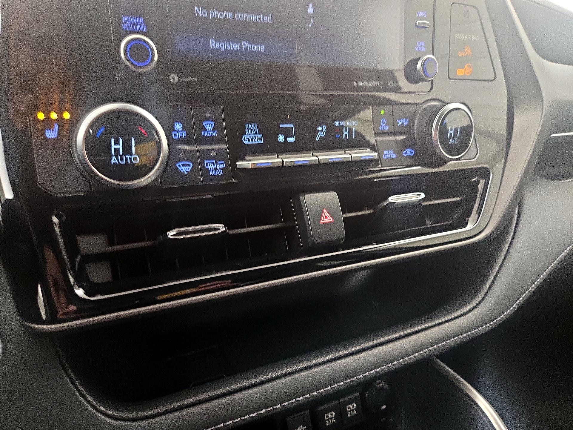 Thumbnail: 2021 Toyota Highlander - 16