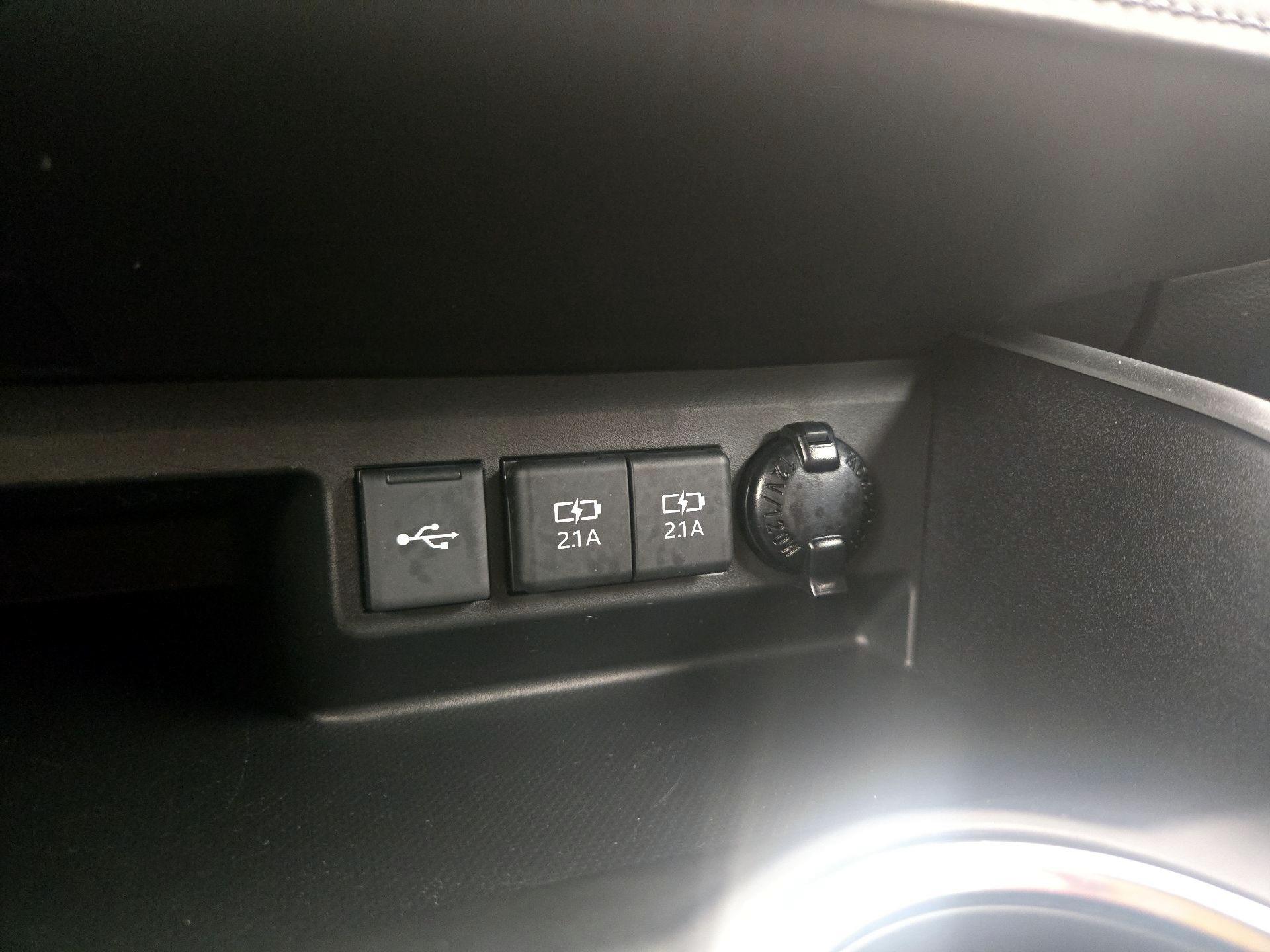 Thumbnail: 2021 Toyota Highlander - 18