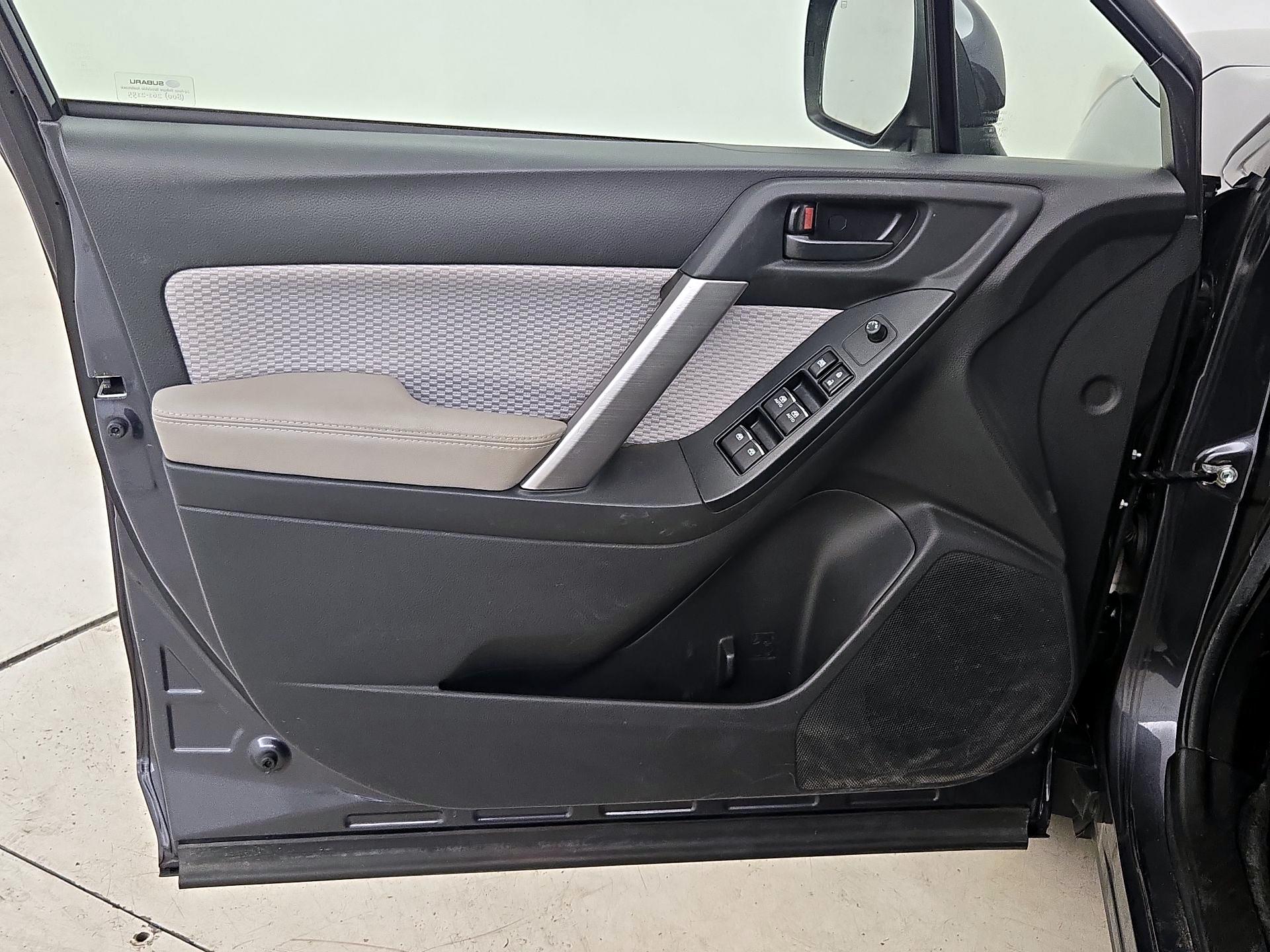 Thumbnail: 2017 Subaru Forester - 12