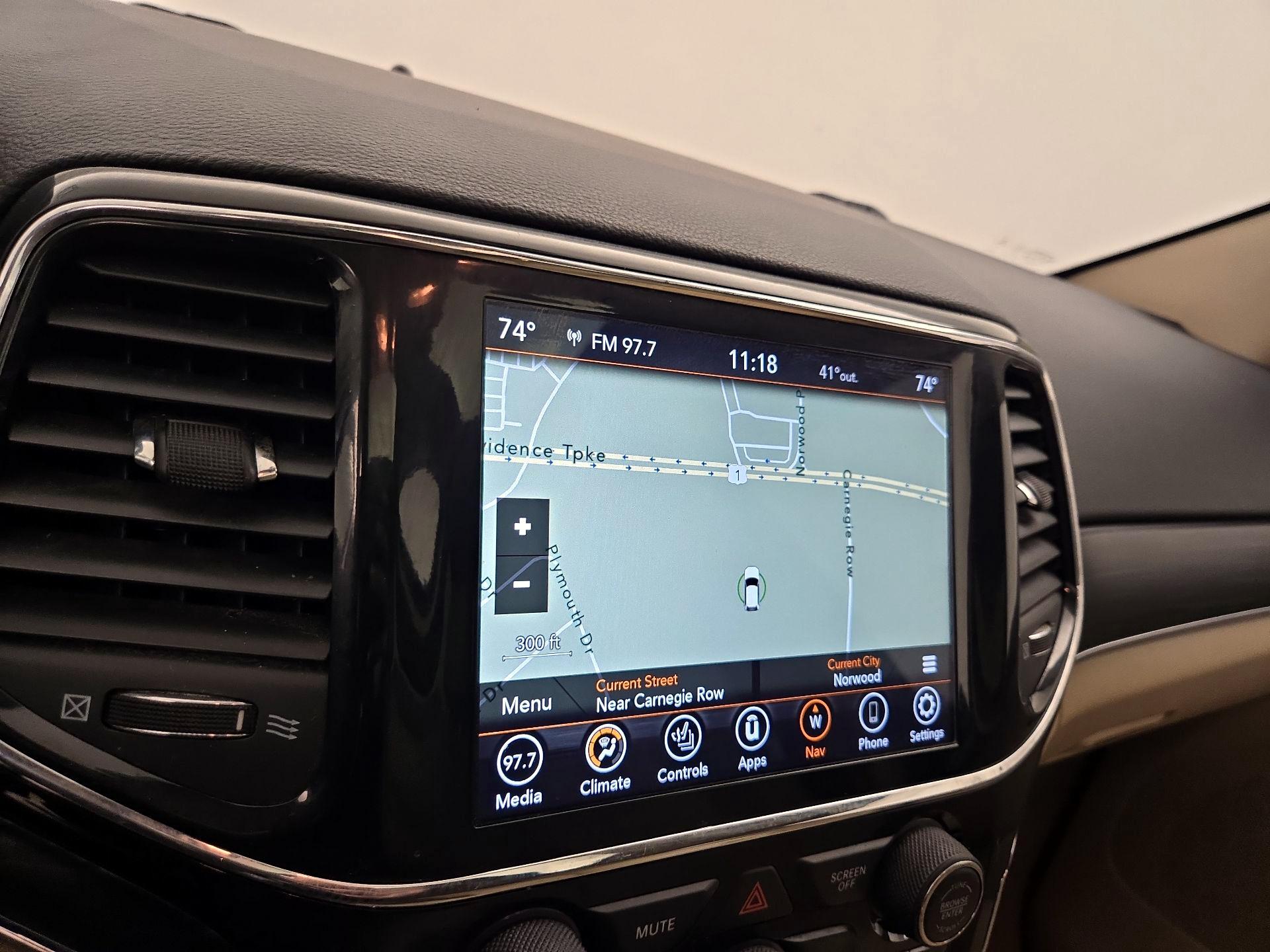 Thumbnail: 2021 Jeep Grand Cherokee - 14