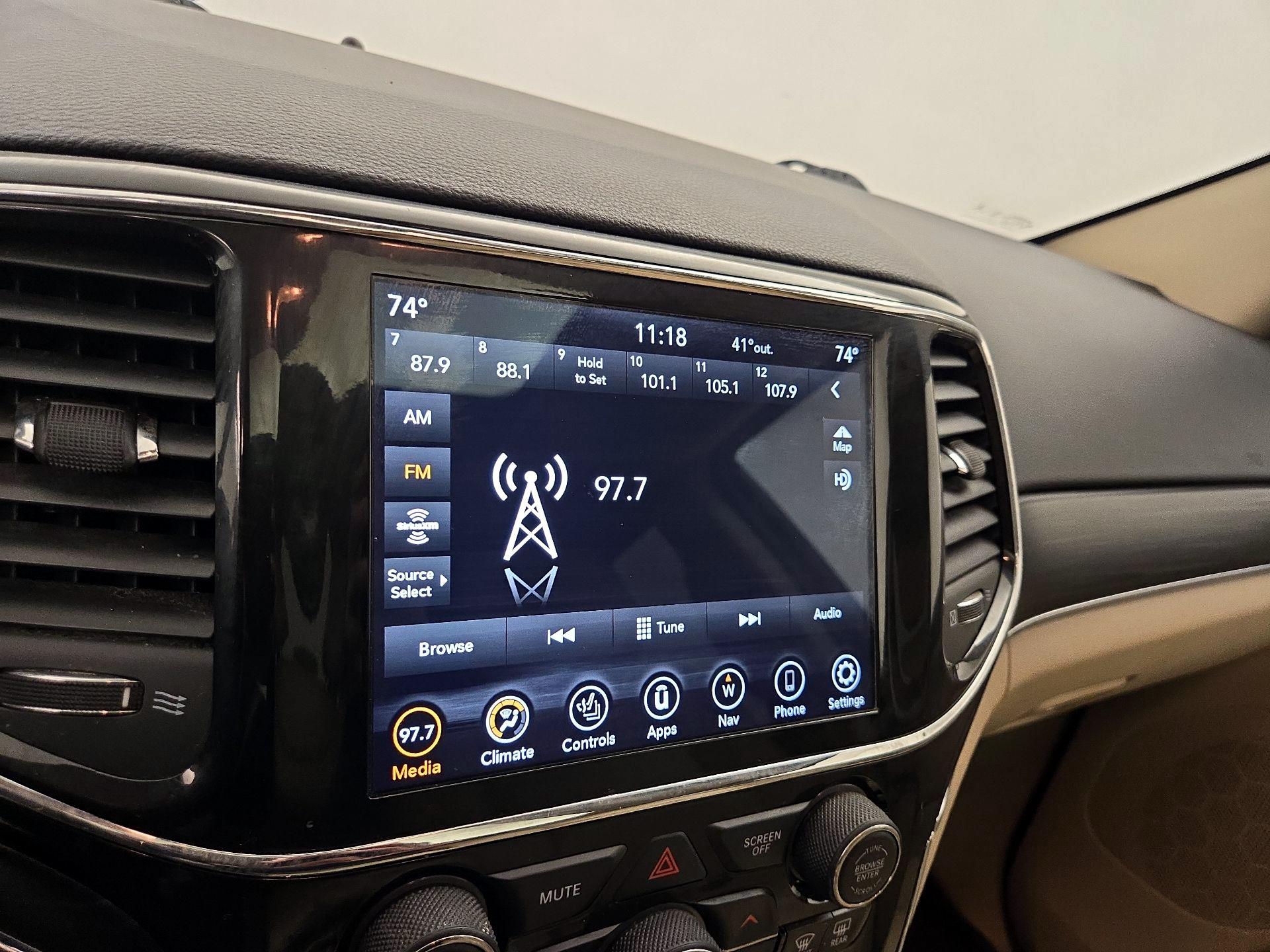 Thumbnail: 2021 Jeep Grand Cherokee - 16