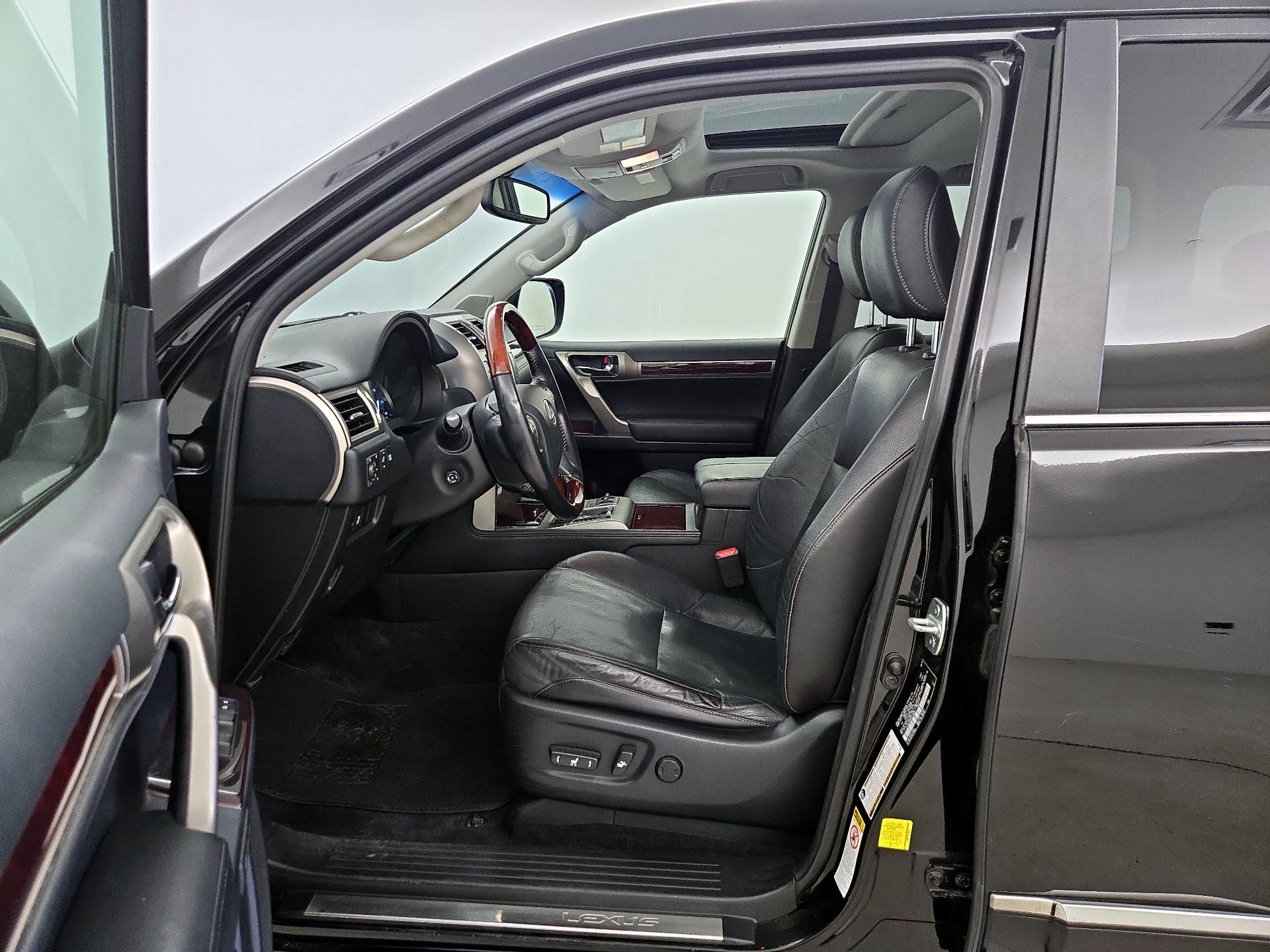 Thumbnail: 2016 Lexus GX - 11