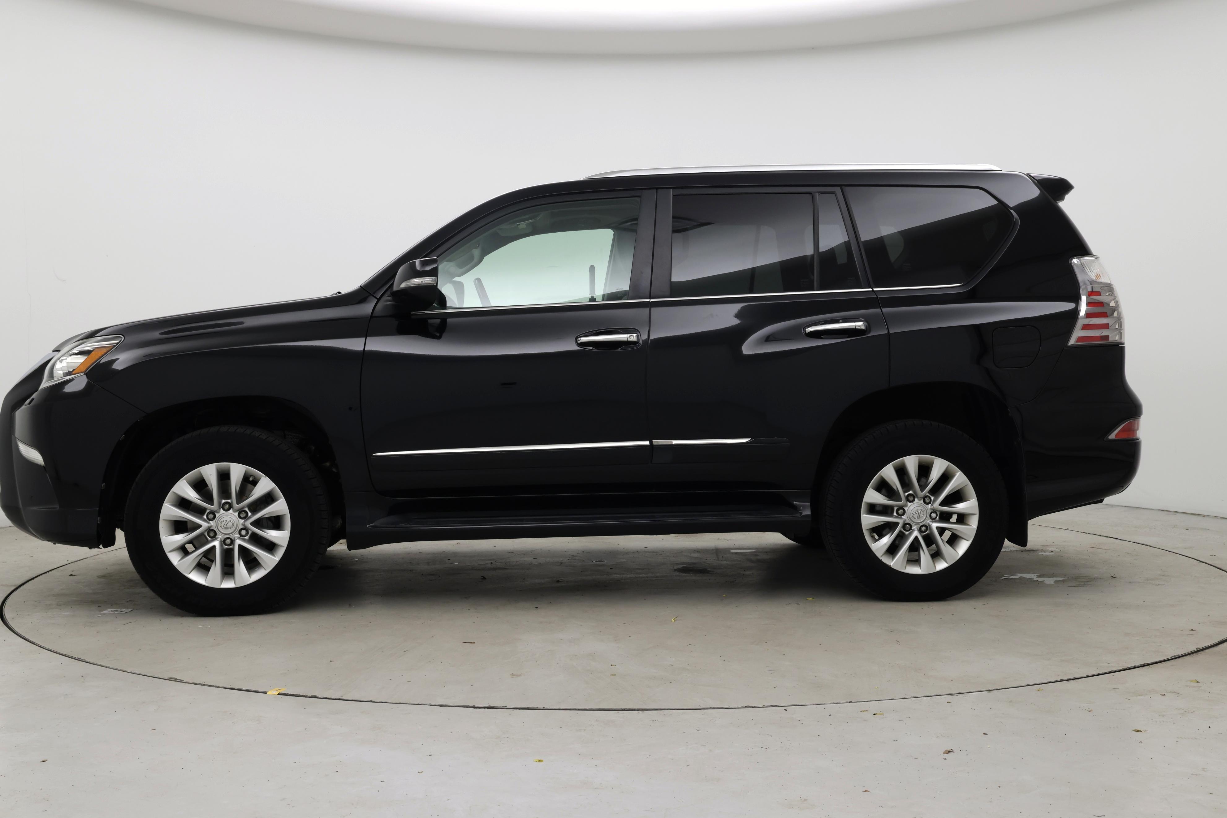 Thumbnail: 2016 Lexus GX - 3