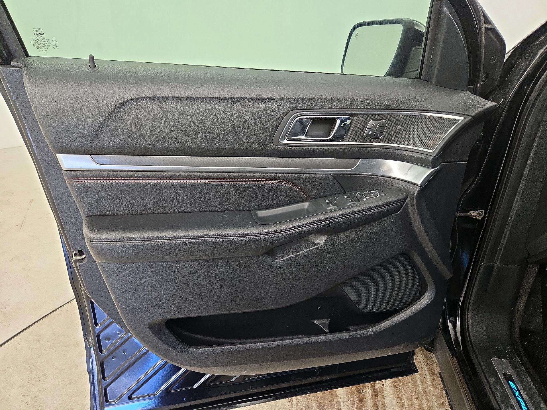 Thumbnail: 2018 Ford Explorer - 12