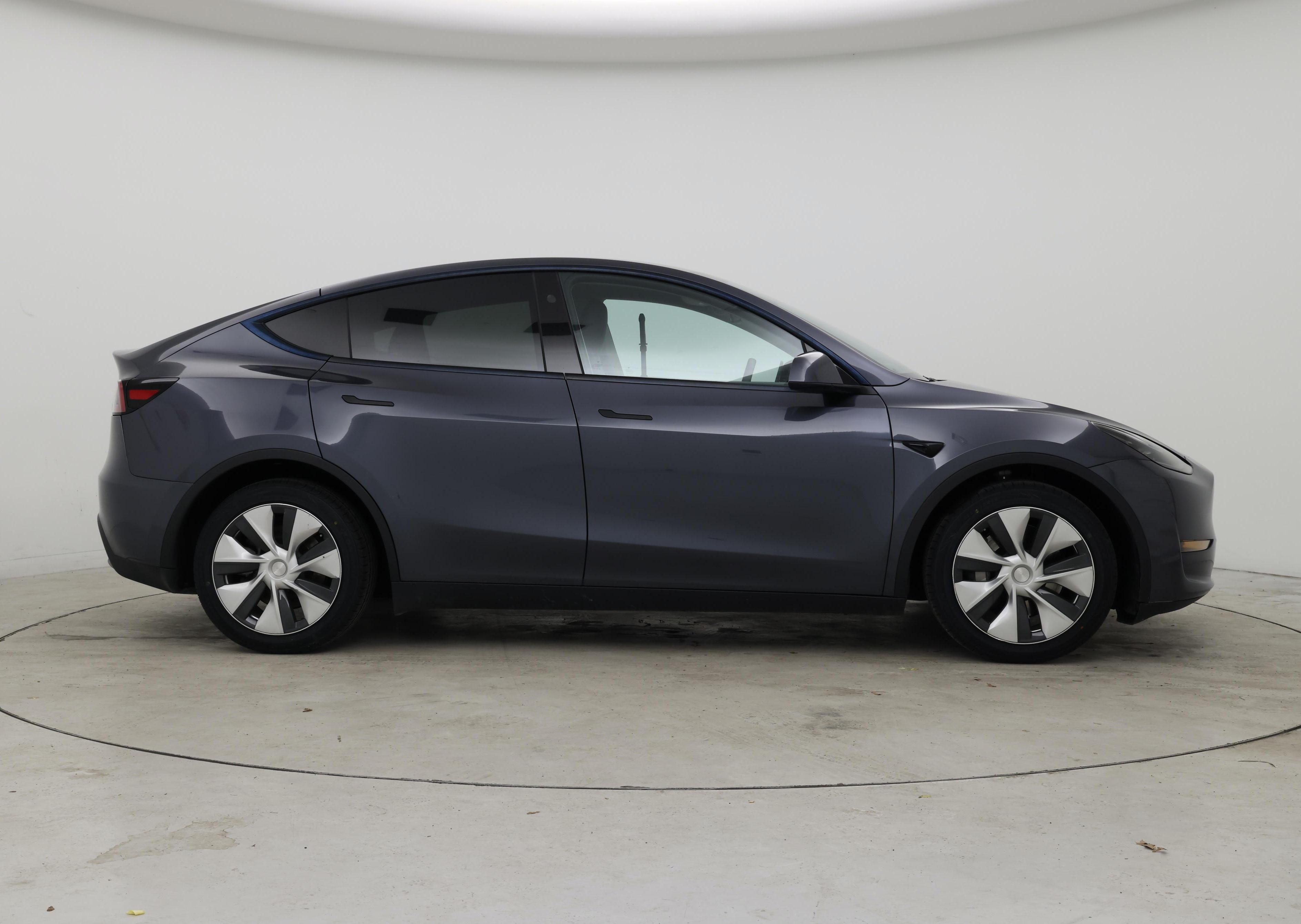 Thumbnail: 2023 Tesla Model Y - 7