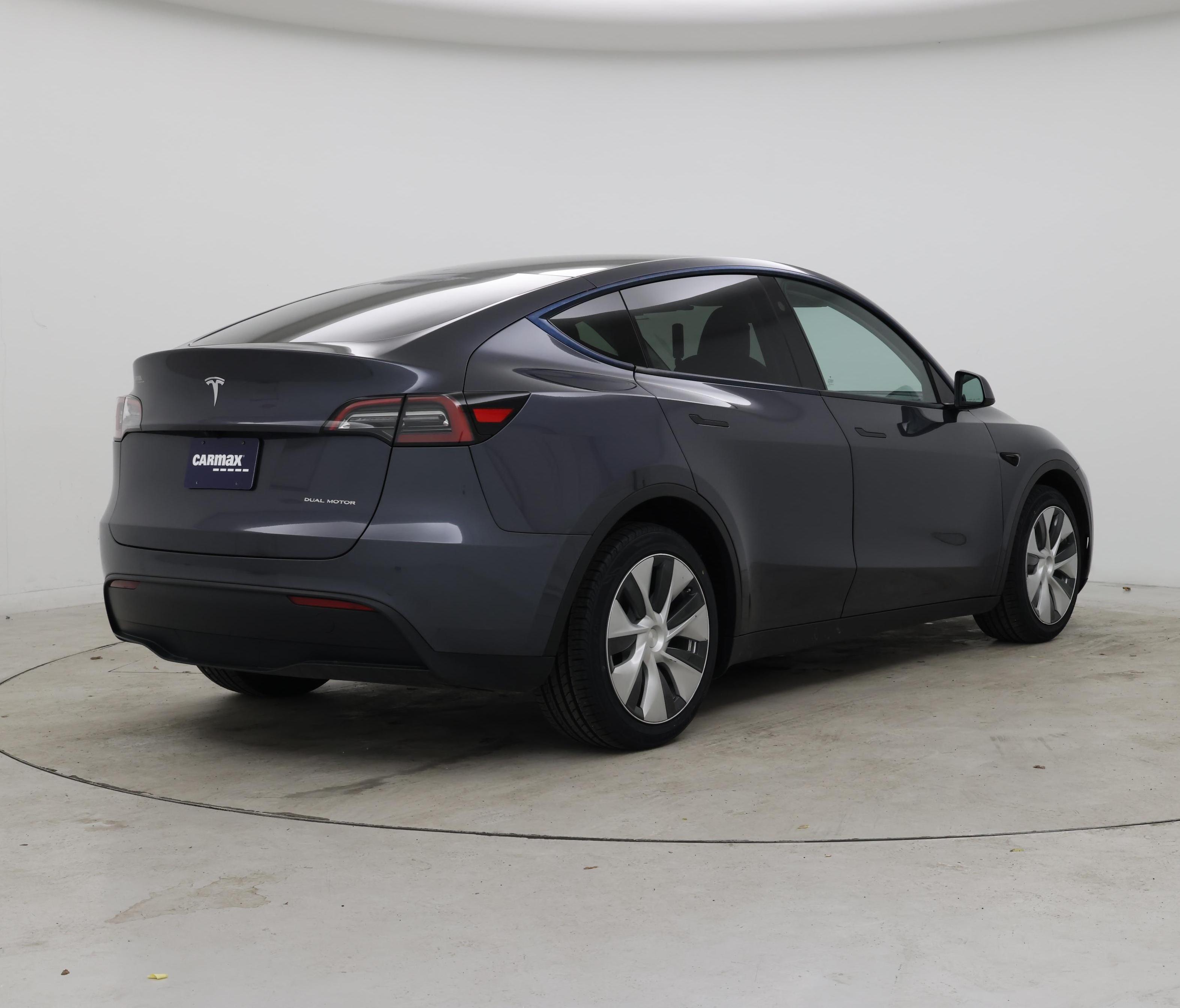 Thumbnail: 2023 Tesla Model Y - 8