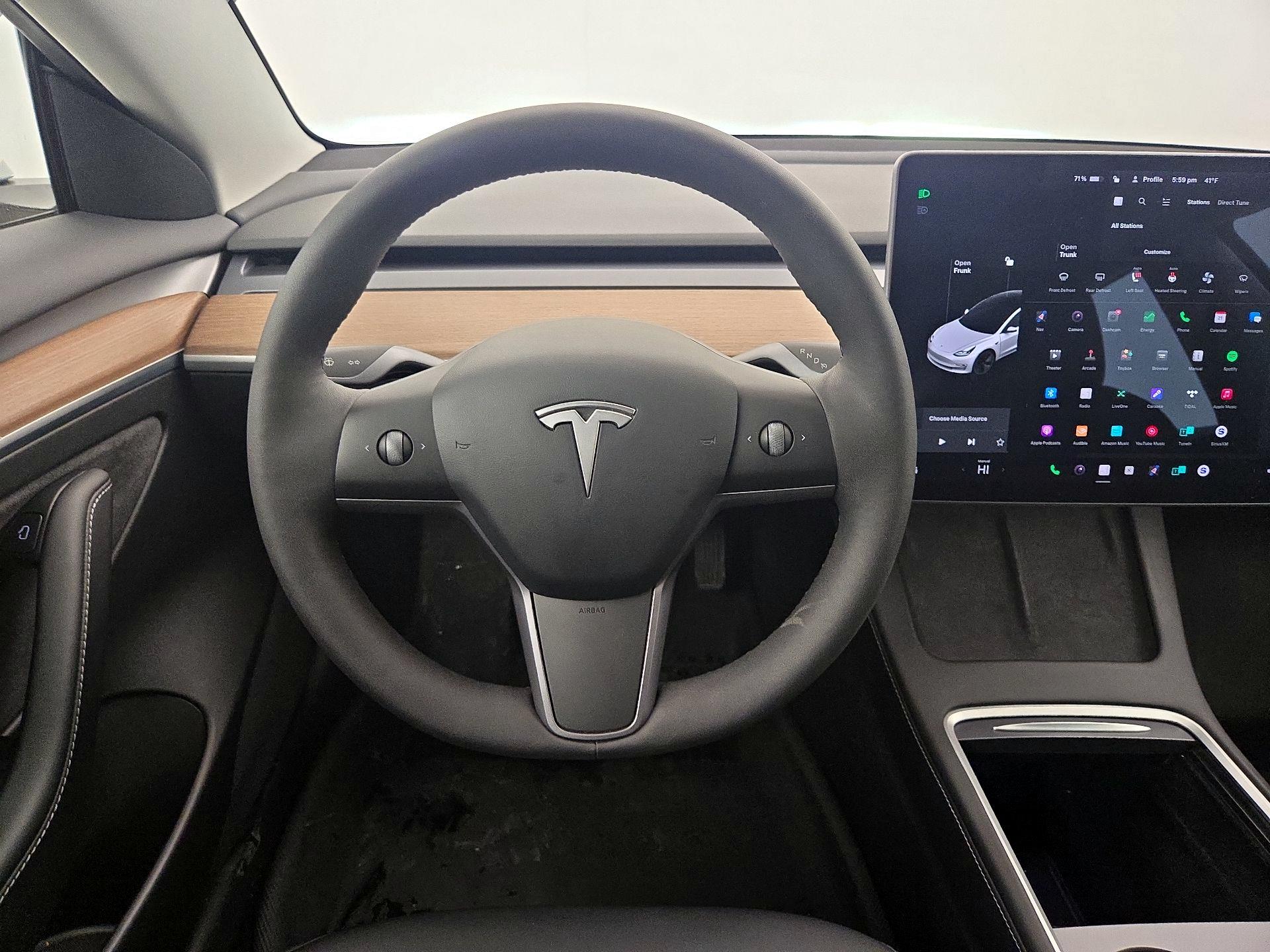 Thumbnail: 2021 Tesla Model 3 - 10