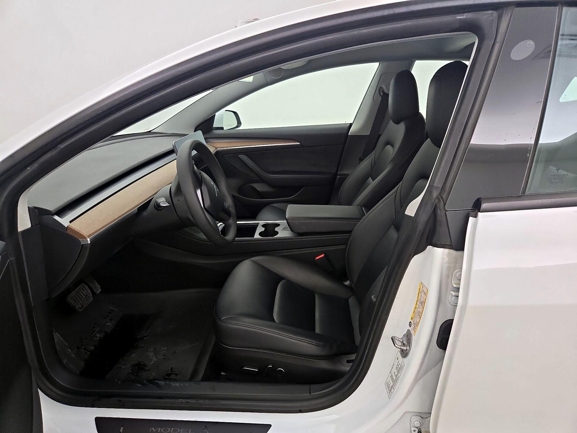 Thumbnail: 2021 Tesla Model 3 - 11