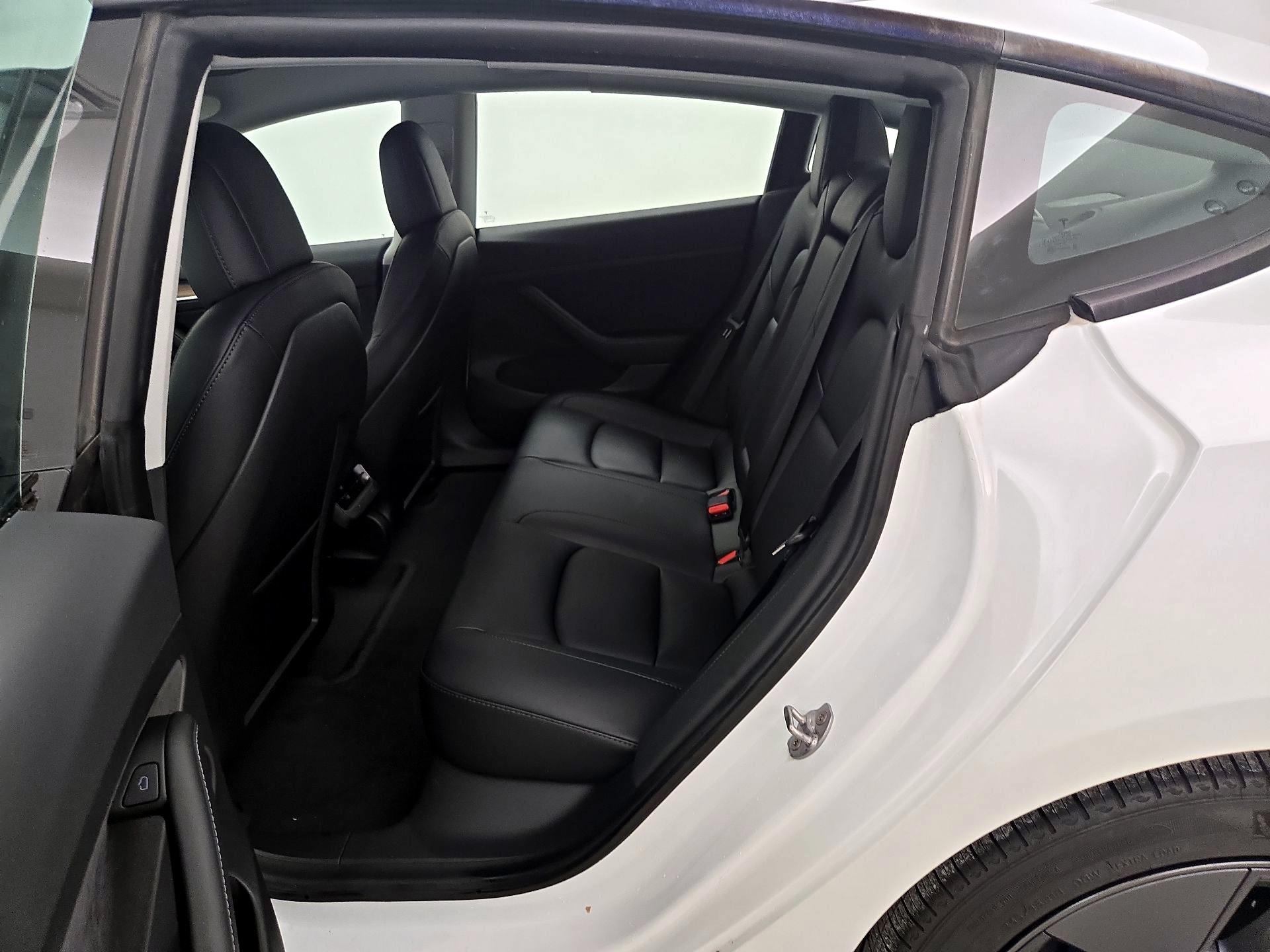 Thumbnail: 2021 Tesla Model 3 - 19