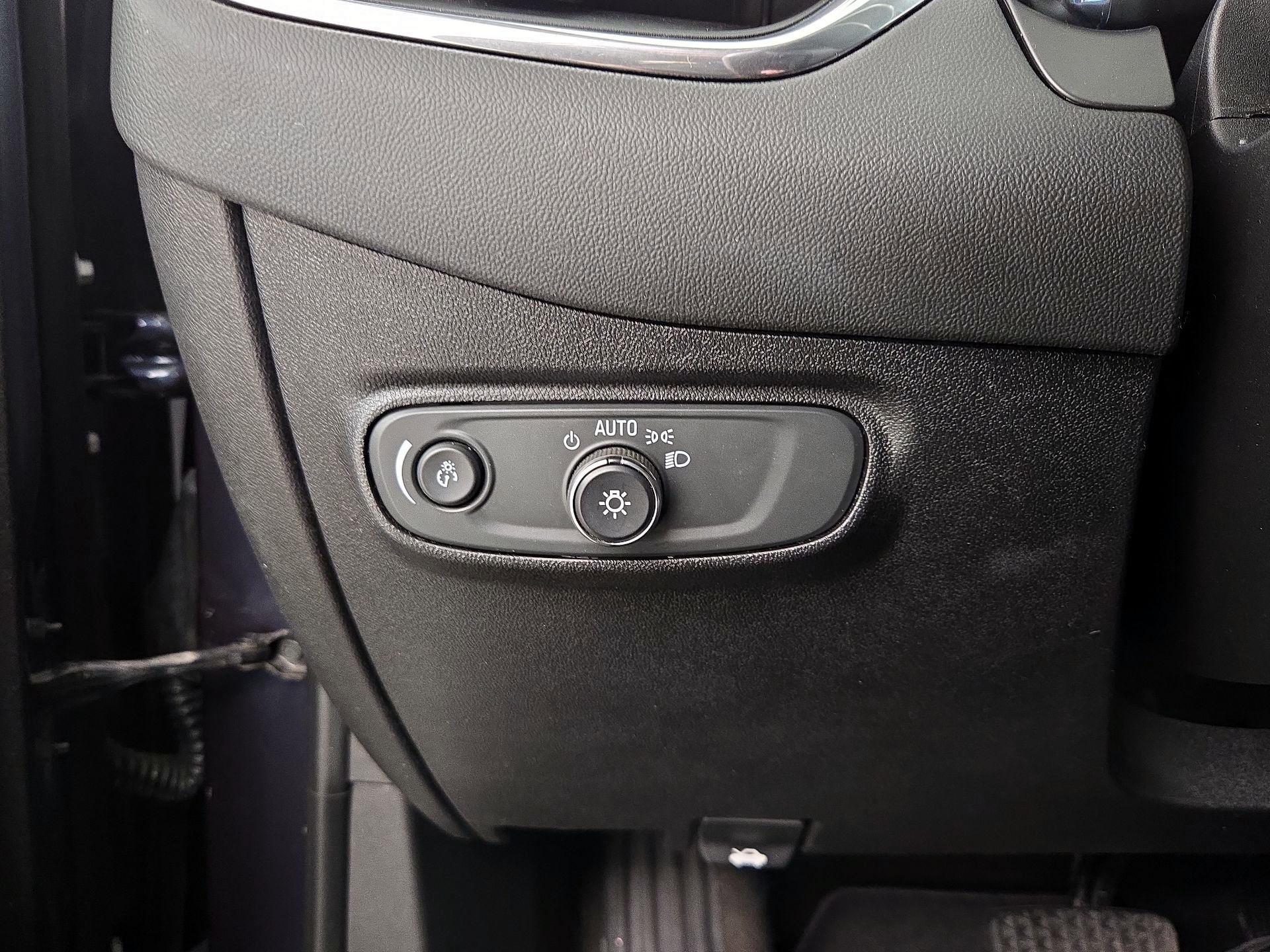 Thumbnail: 2019 Chevrolet Equinox - 13