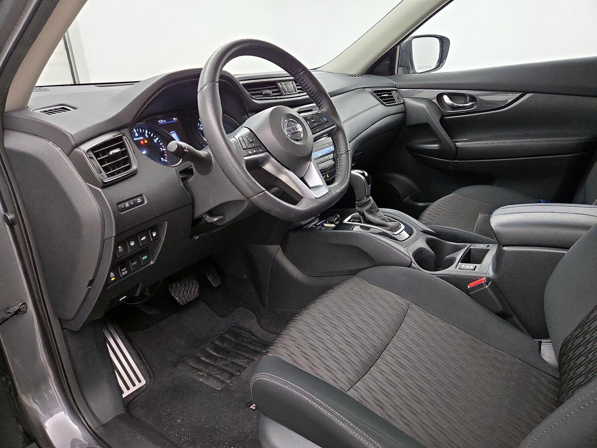 Thumbnail: 2019 Nissan Rogue - 11